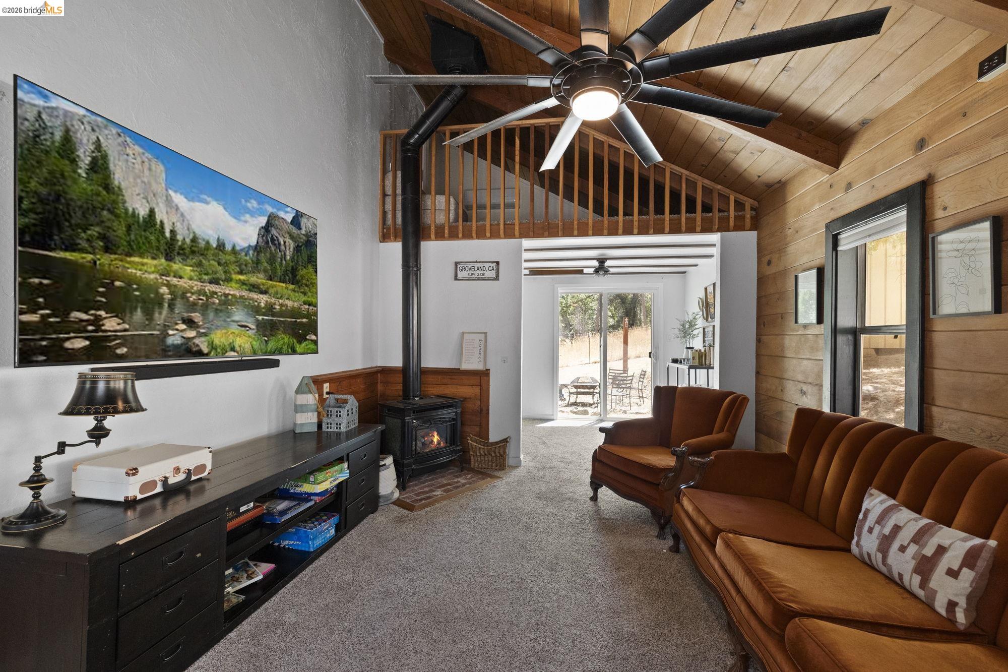 Detail Gallery Image 12 of 44 For 20785 Buttercup Cir, Groveland,  CA 95321 - 3 Beds | 2 Baths