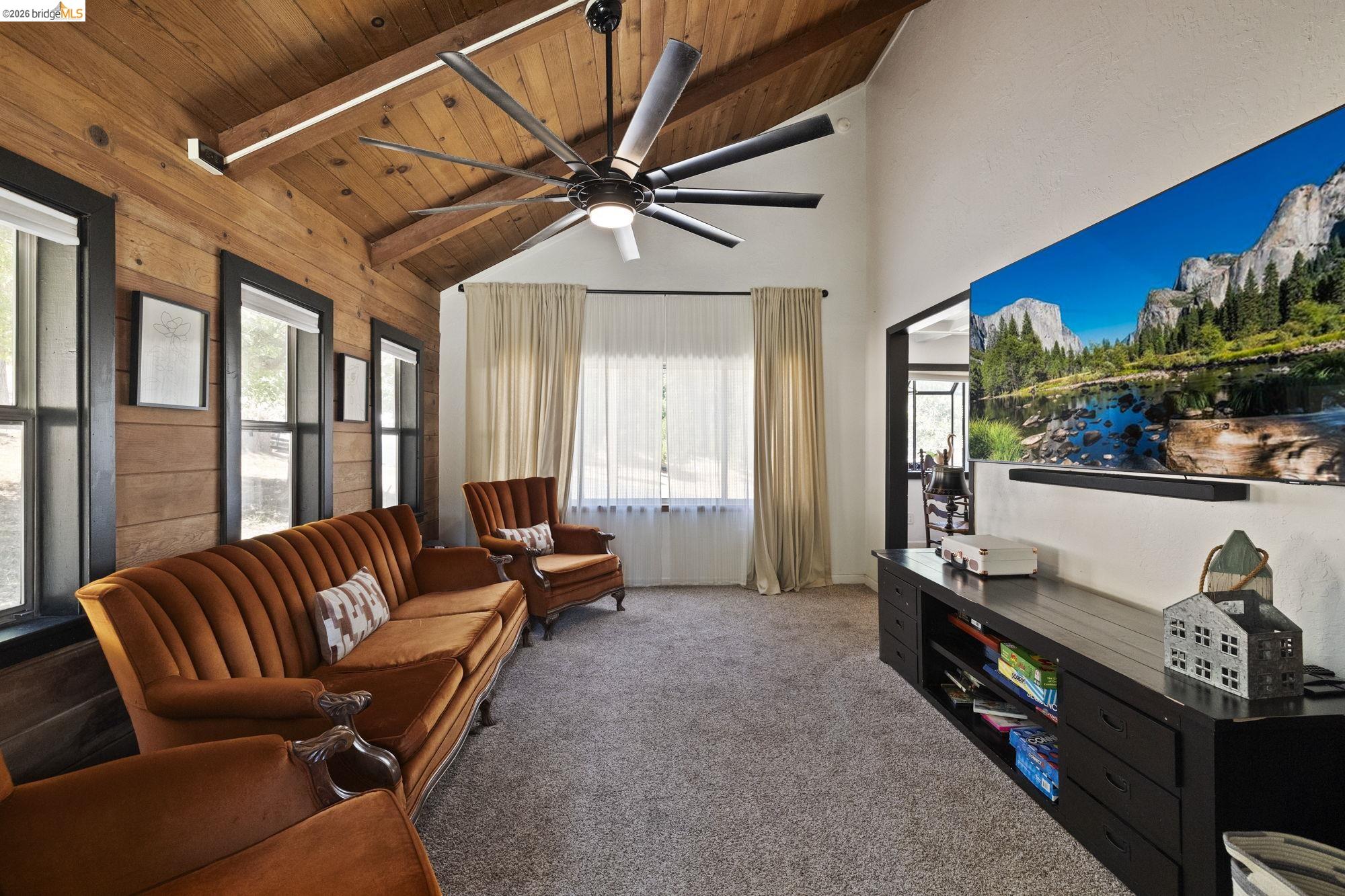 Detail Gallery Image 13 of 44 For 20785 Buttercup Cir, Groveland,  CA 95321 - 3 Beds | 2 Baths