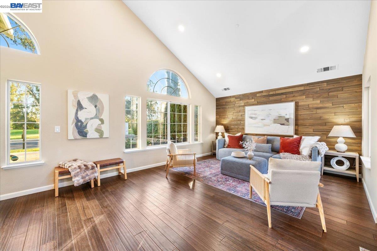 Front Image Thumbnail for BE41120727