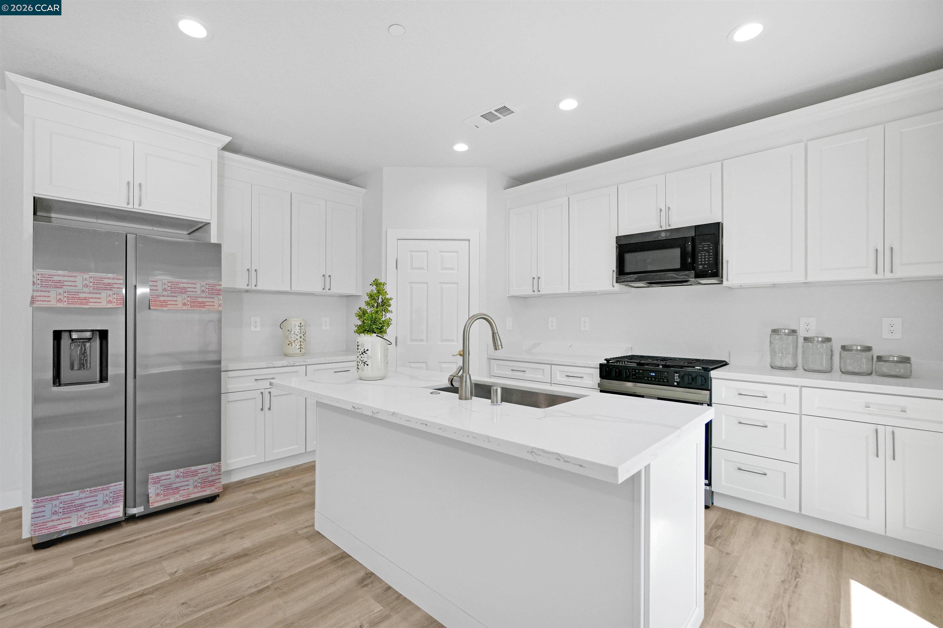 Detail Gallery Image 8 of 20 For 2722 Cowell Rd, Concord,  CA 94518 - 4 Beds | 3 Baths