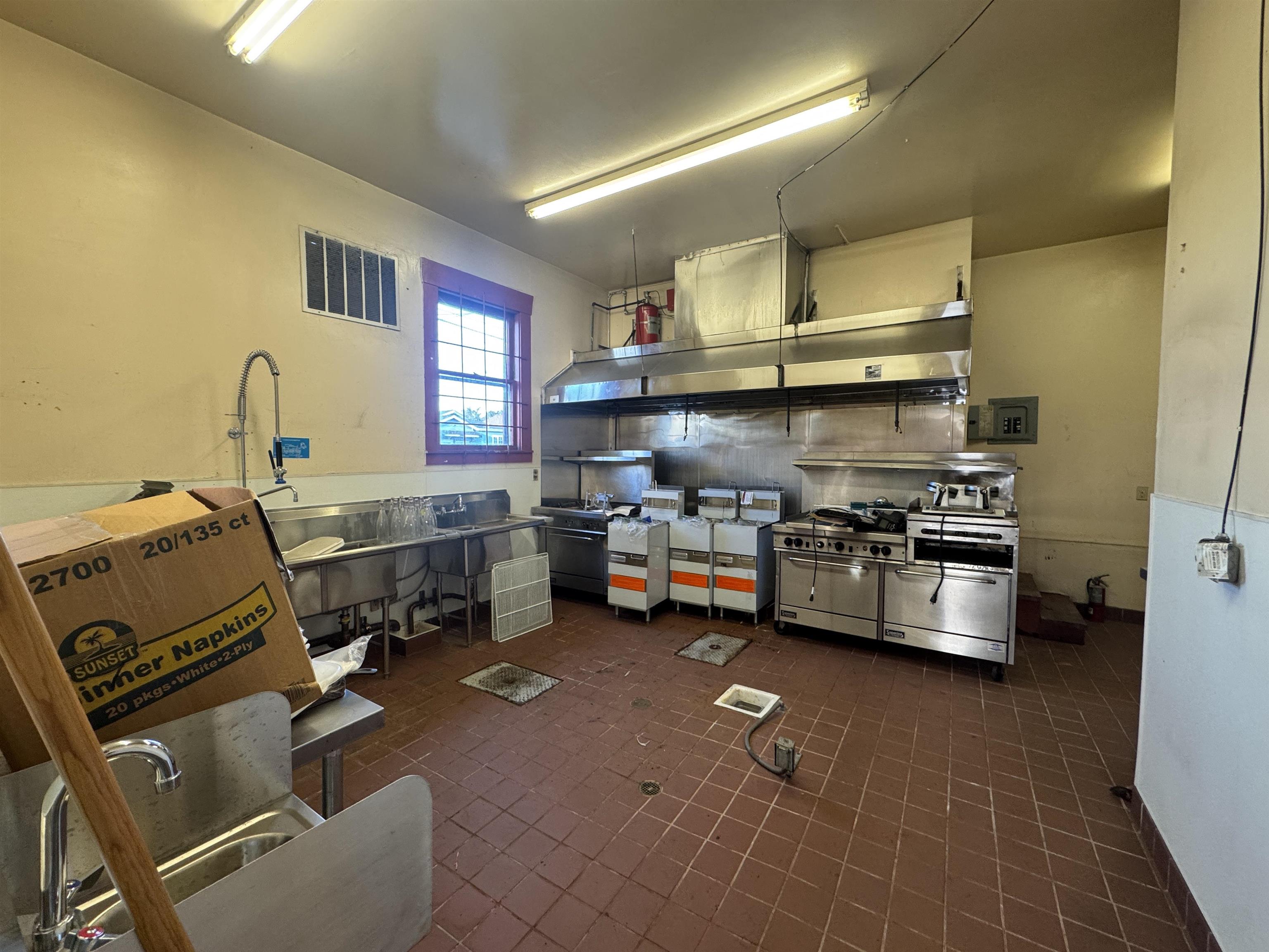 10800 Bancroft, Oakland CA 94603 — photo 11