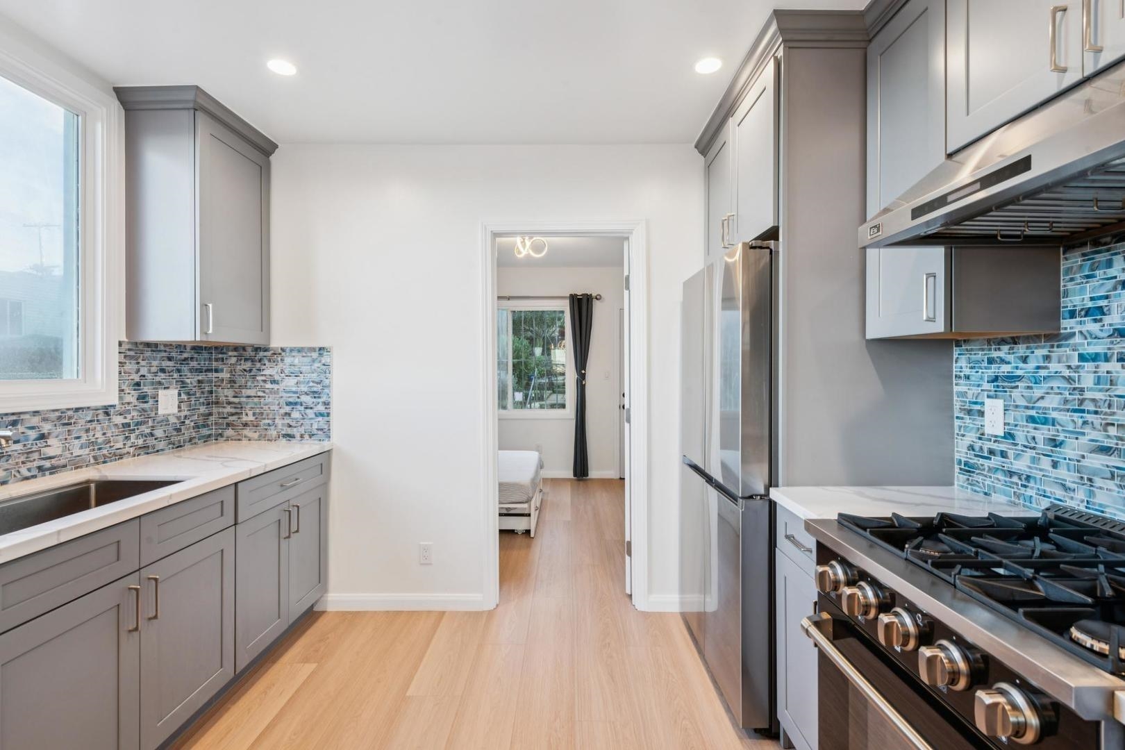 Detail Gallery Image 17 of 48 For 1119 Hanover St, Daly City,  CA 94014 - 4 Beds | 4 Baths