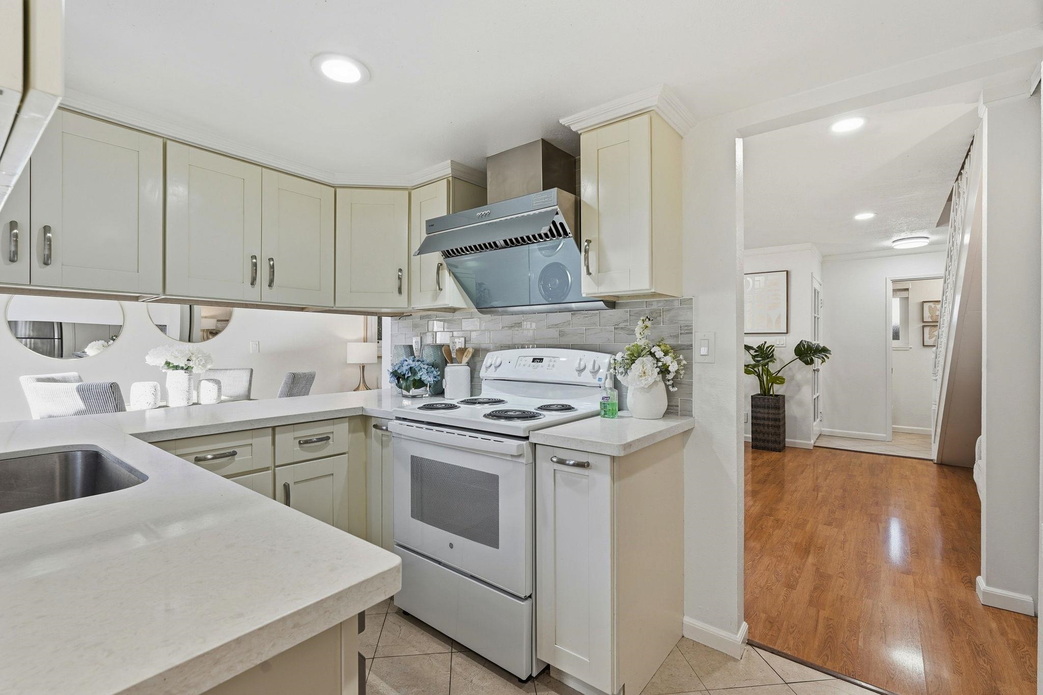 Detail Gallery Image 9 of 40 For 21091 Red Fir Ct, Cupertino,  CA 95014 - 3 Beds | 1/1 Baths