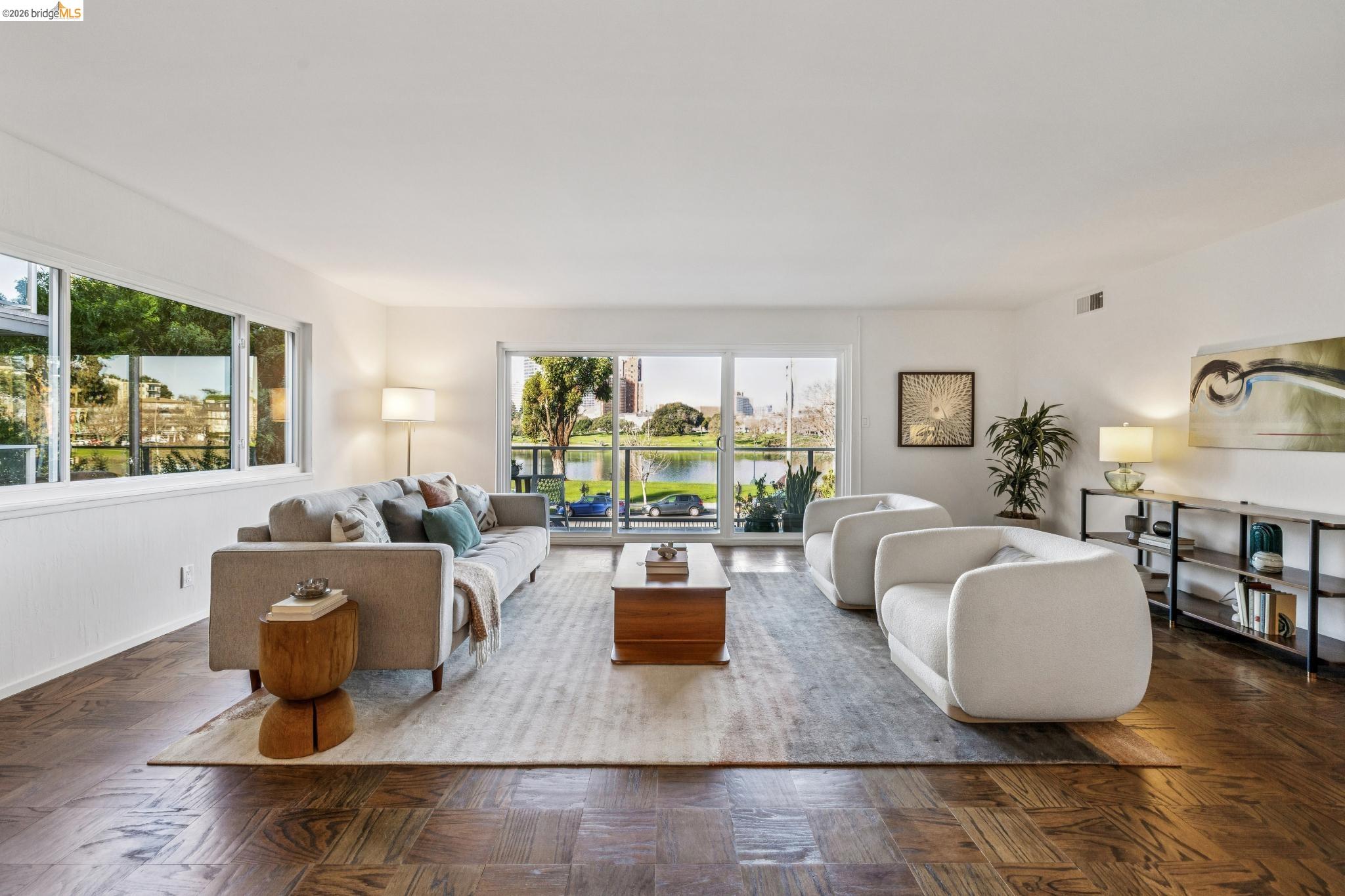 Front Image Thumbnail for EB41120837