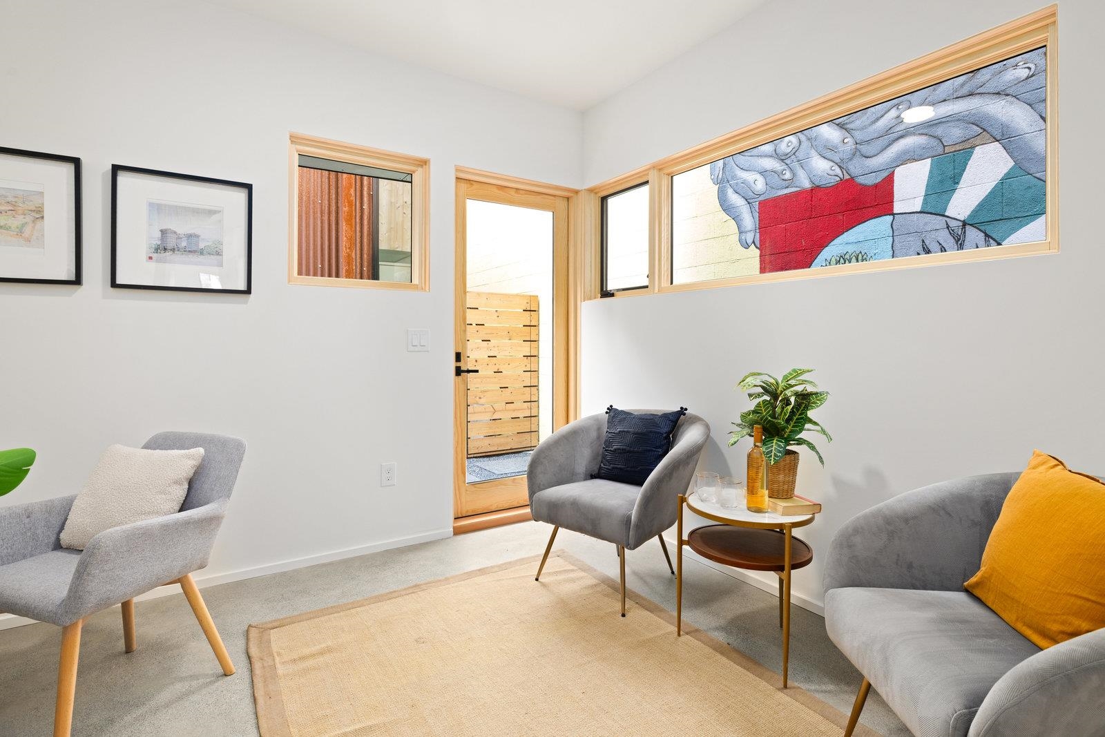 Detail Gallery Image 12 of 41 For 817 Jones, Berkeley,  CA 94710 - 2 Beds | 1/1 Baths