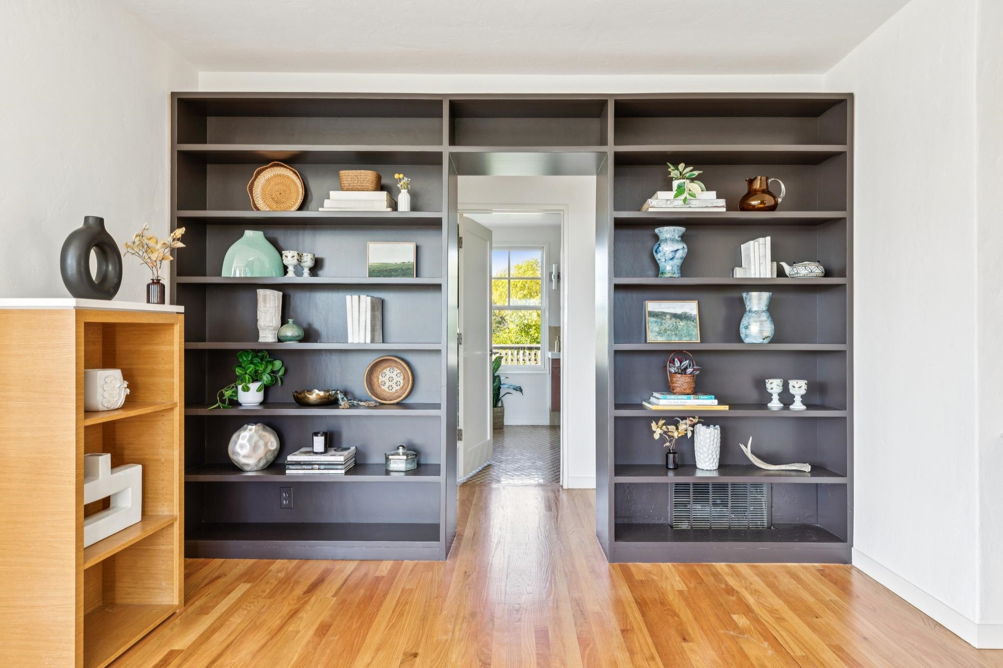 Detail Gallery Image 19 of 51 For 28 Marina Court Dr, San Rafael,  CA 94901 - 3 Beds | 2/1 Baths