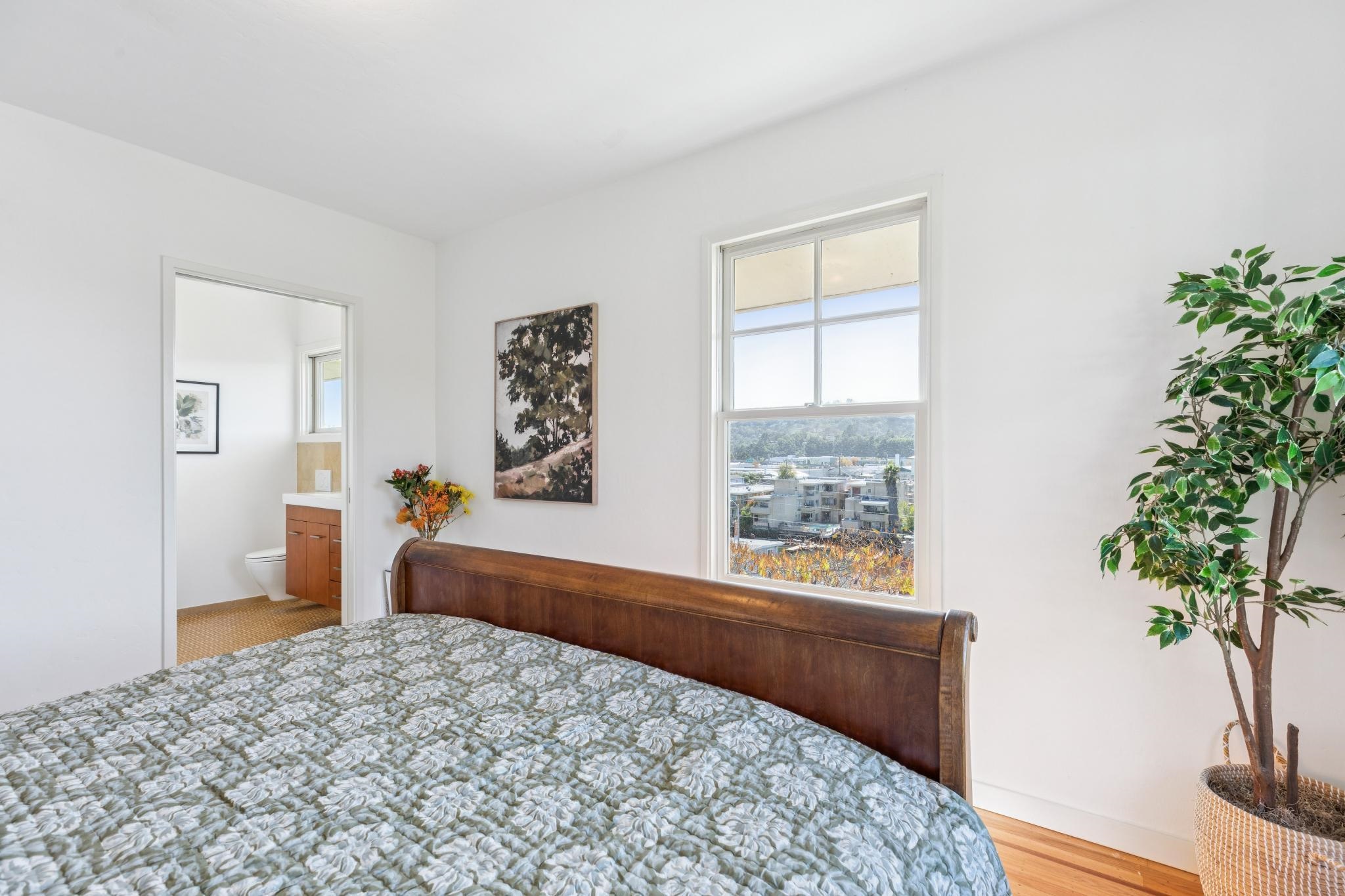 Detail Gallery Image 27 of 51 For 28 Marina Court Dr, San Rafael,  CA 94901 - 3 Beds | 2/1 Baths