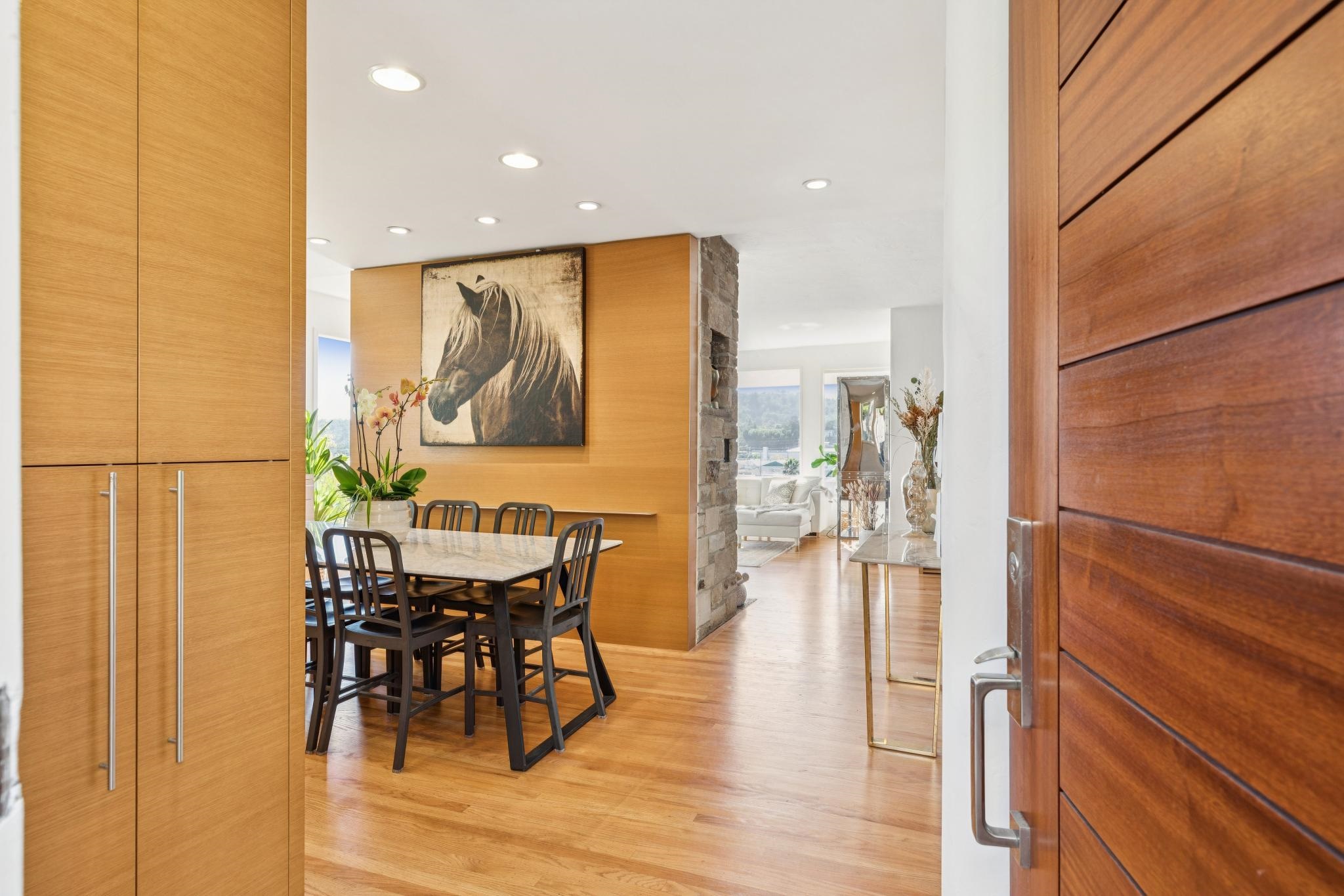 Detail Gallery Image 4 of 51 For 28 Marina Court Dr, San Rafael,  CA 94901 - 3 Beds | 2/1 Baths