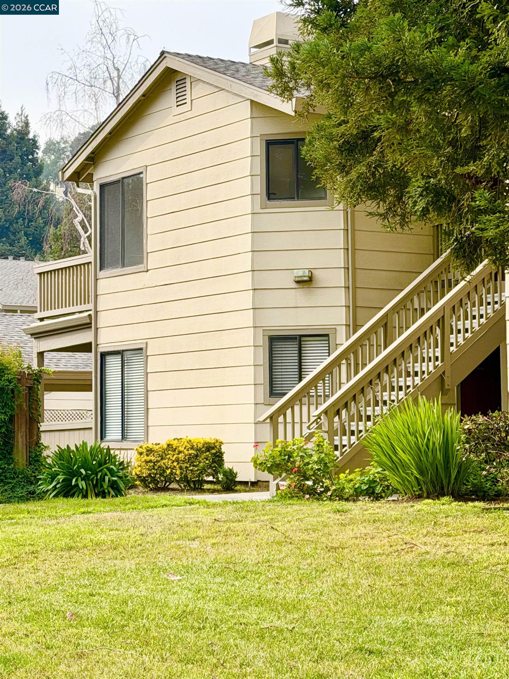 Front Image Thumbnail for CC41120864