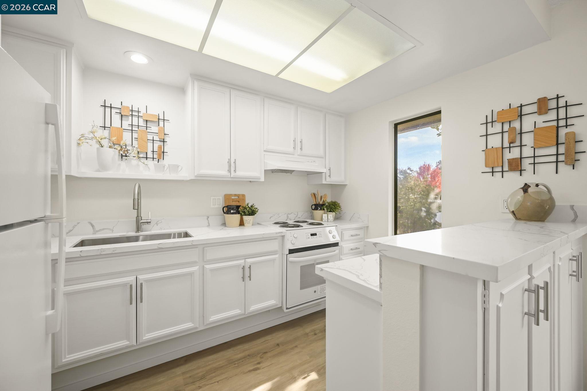 Photo #8: 41120872 Listing: Photo #8