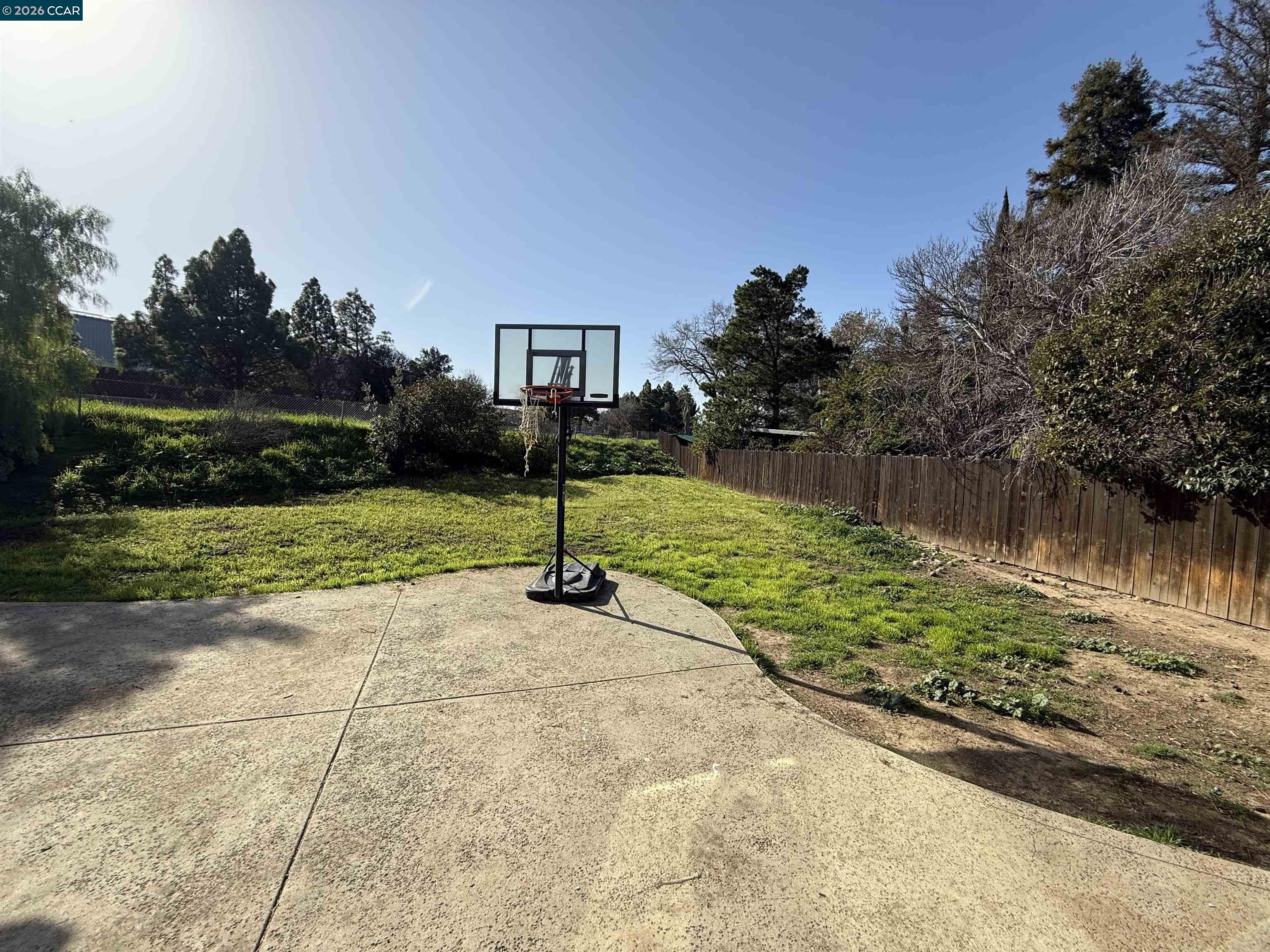 Detail Gallery Image 26 of 28 For 2132 Misty Ct, Pittsburg,  CA 94565 - 3 Beds | 2 Baths