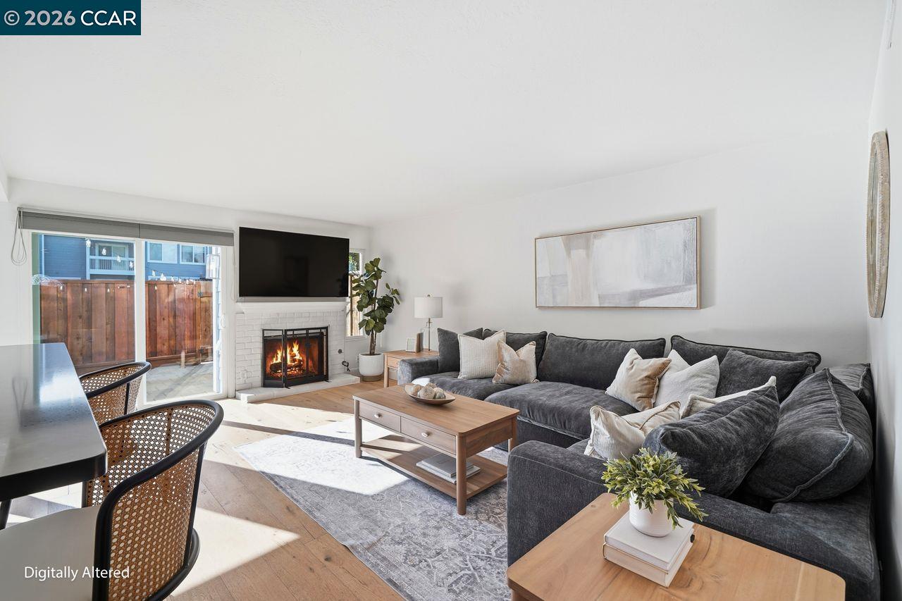 Front Image Thumbnail for CC41120878