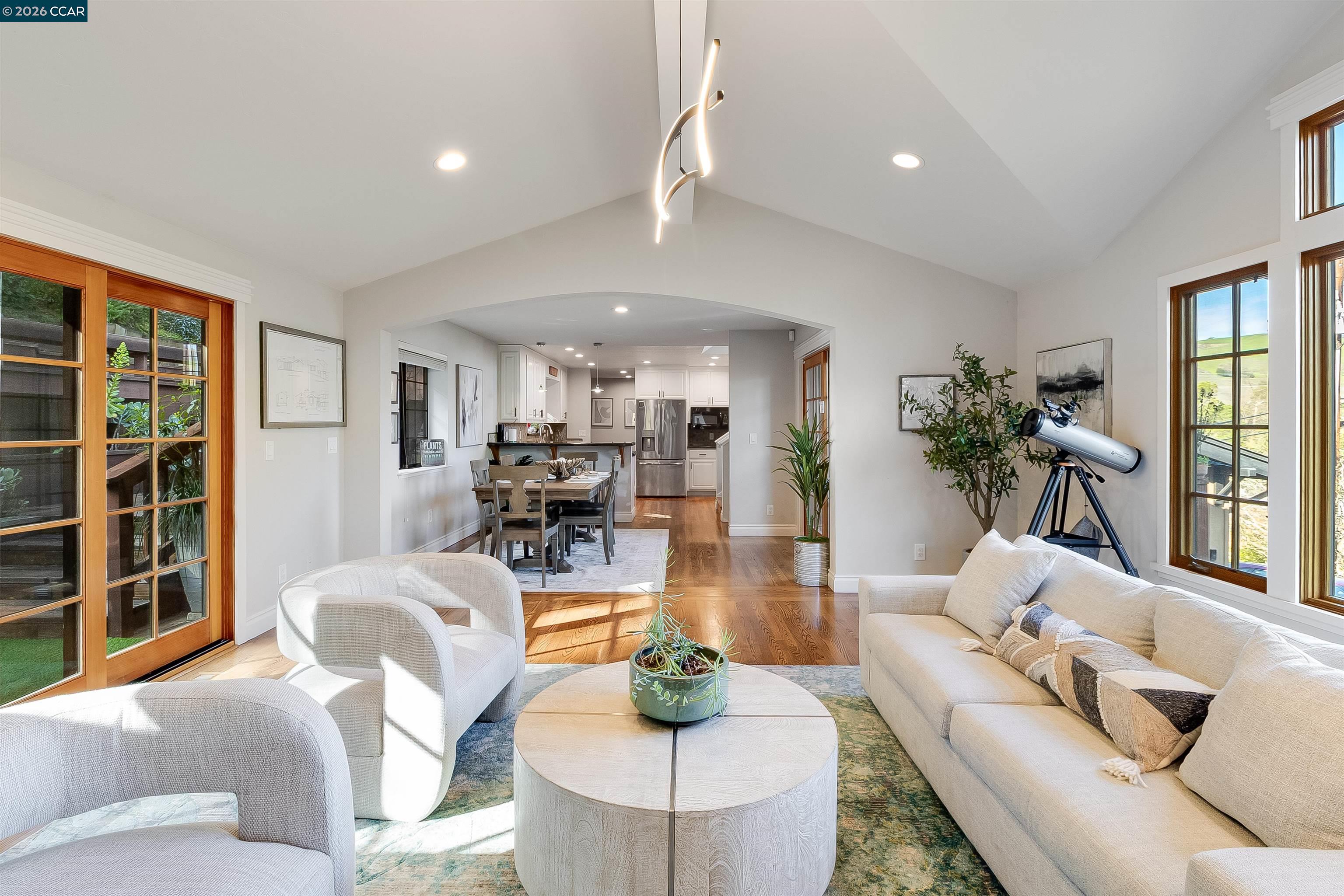 Detail Gallery Image 14 of 49 For 1455 Purson Ln, Lafayette,  CA 94549 - 4 Beds | 3 Baths