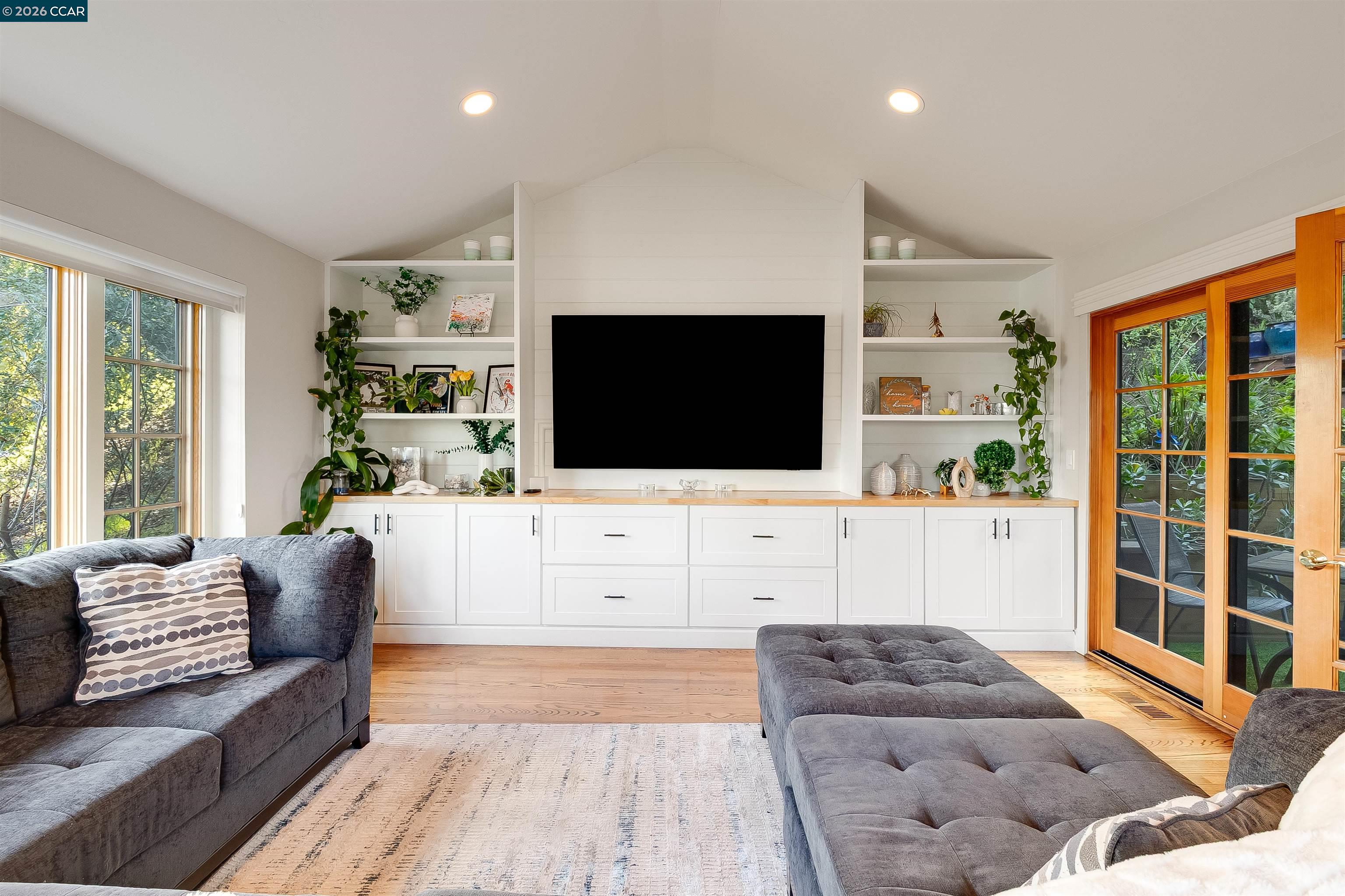 Detail Gallery Image 4 of 49 For 1455 Purson Ln, Lafayette,  CA 94549 - 4 Beds | 3 Baths