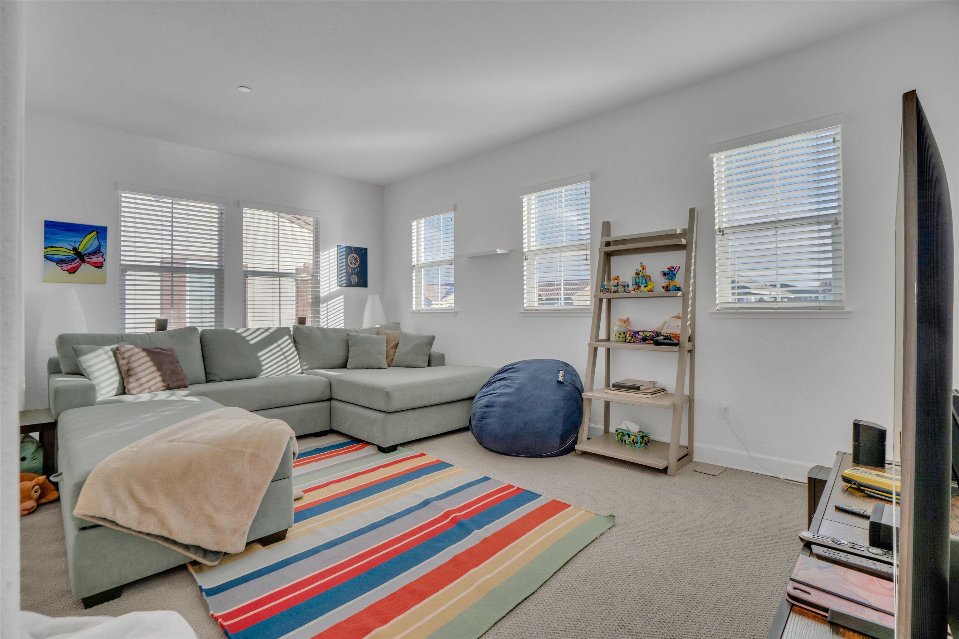 Detail Gallery Image 22 of 48 For 263 E Vita Ave, Mountain House,  CA 95391 - 4 Beds | 3/1 Baths