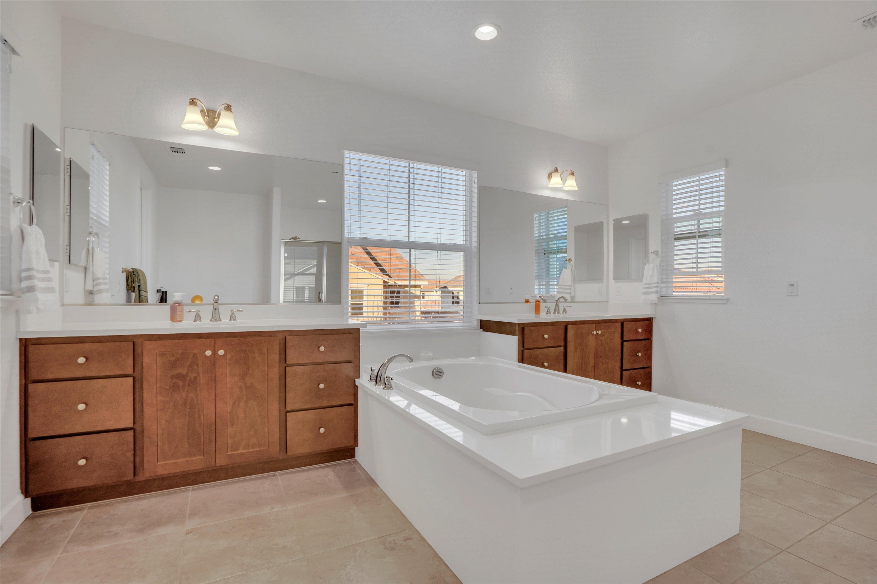 Detail Gallery Image 32 of 48 For 263 E Vita Ave, Mountain House,  CA 95391 - 4 Beds | 3/1 Baths