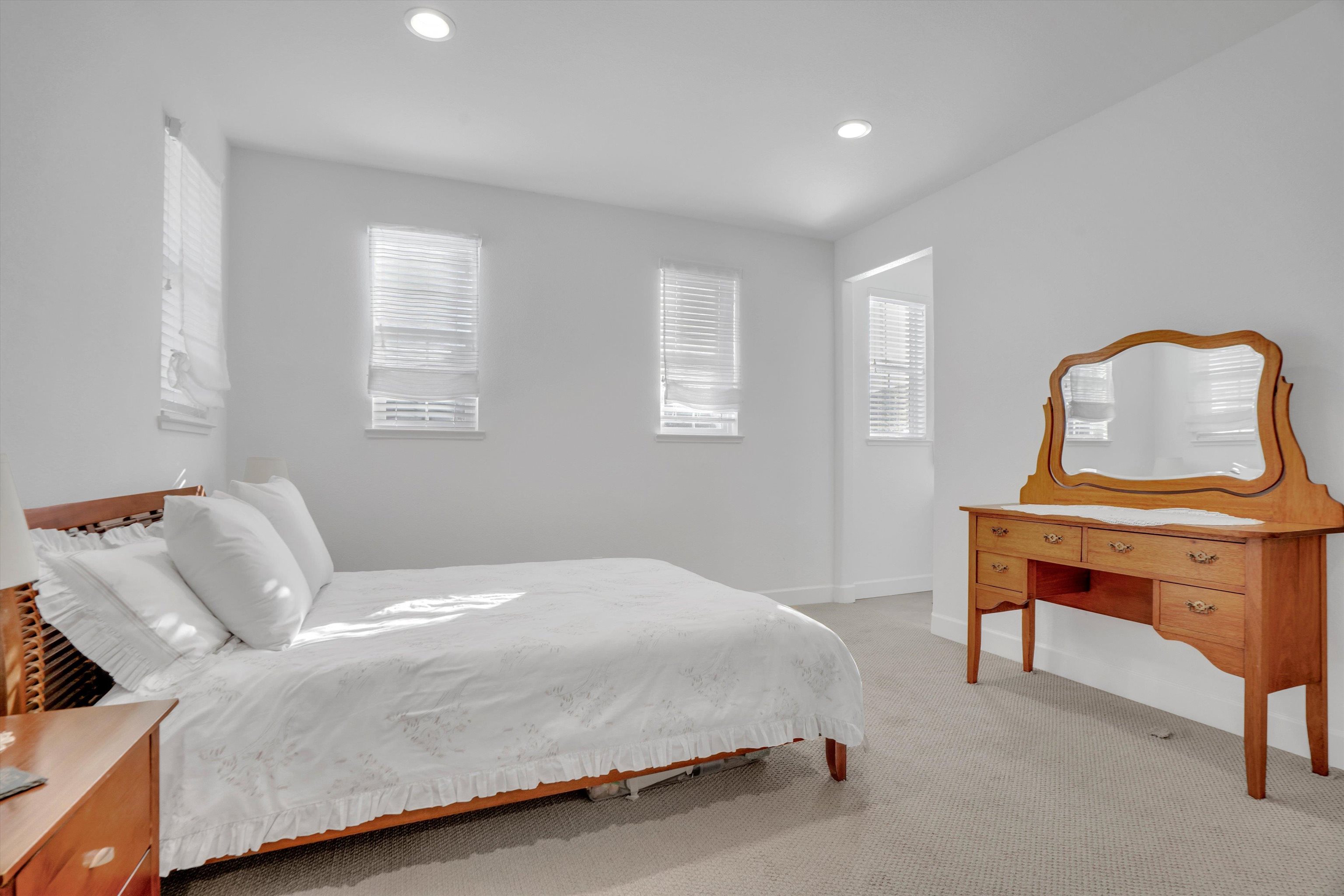 Detail Gallery Image 8 of 48 For 263 E Vita Ave, Mountain House,  CA 95391 - 4 Beds | 3/1 Baths