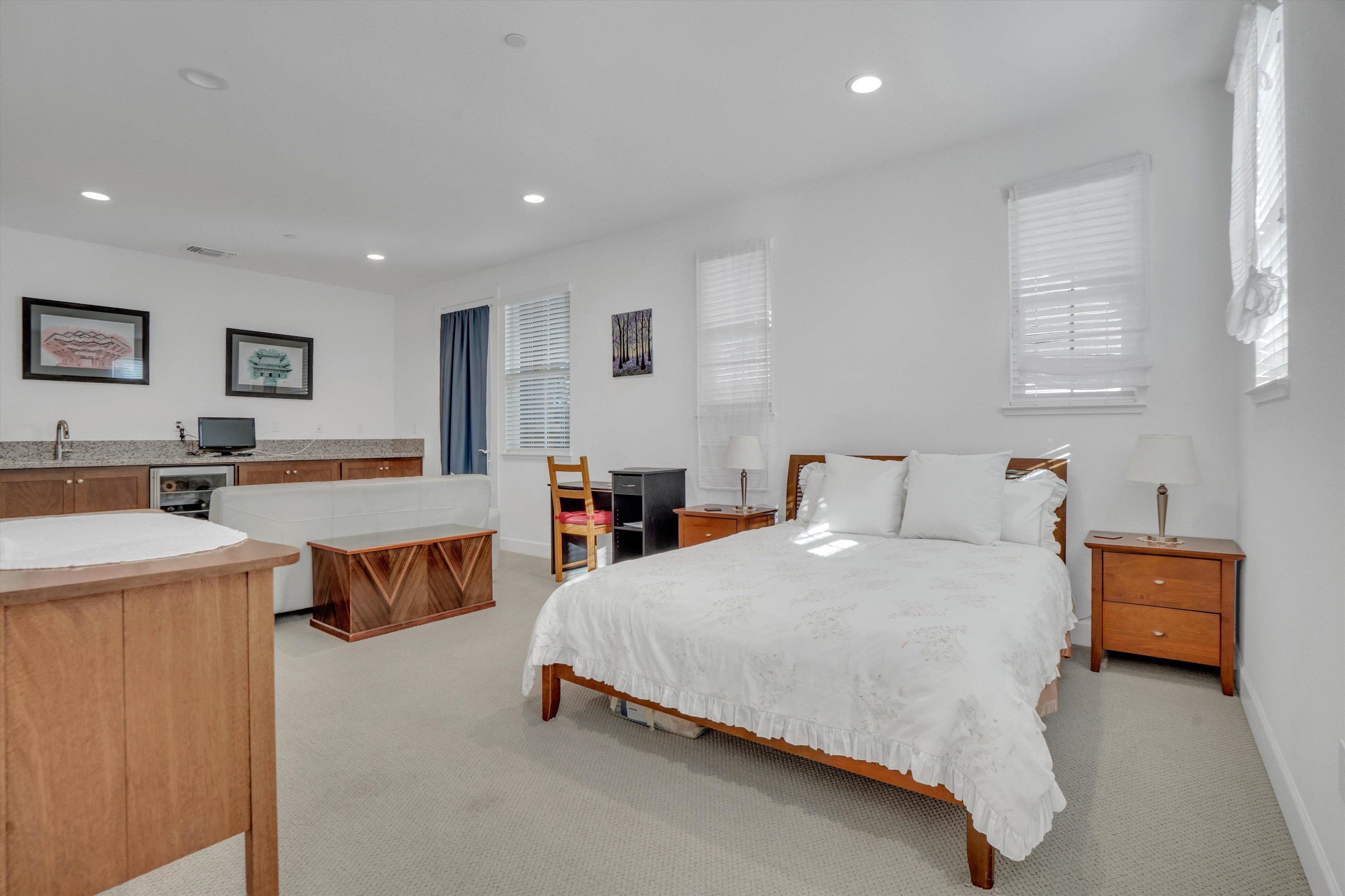 Detail Gallery Image 10 of 48 For 263 E Vita Ave, Mountain House,  CA 95391 - 4 Beds | 3/1 Baths