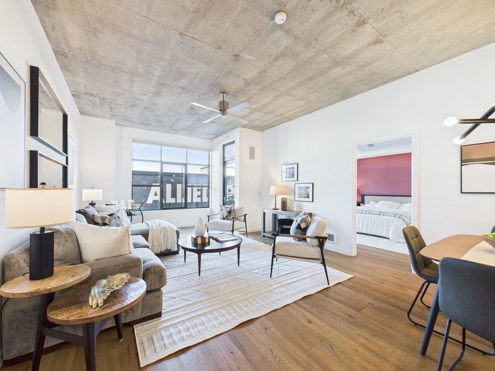 Front Image Thumbnail for BE41120927