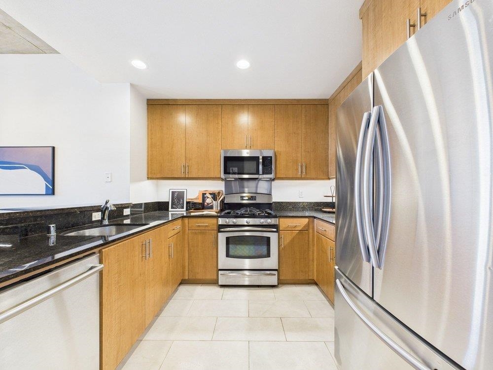 Detail Gallery Image 6 of 60 For 288 3rd St #505,  Oakland,  CA 94607 - 2 Beds | 2 Baths