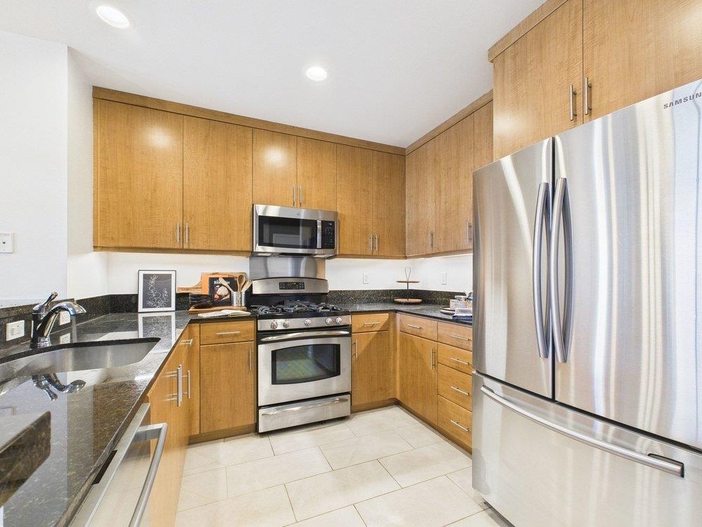 Detail Gallery Image 7 of 60 For 288 3rd St #505,  Oakland,  CA 94607 - 2 Beds | 2 Baths