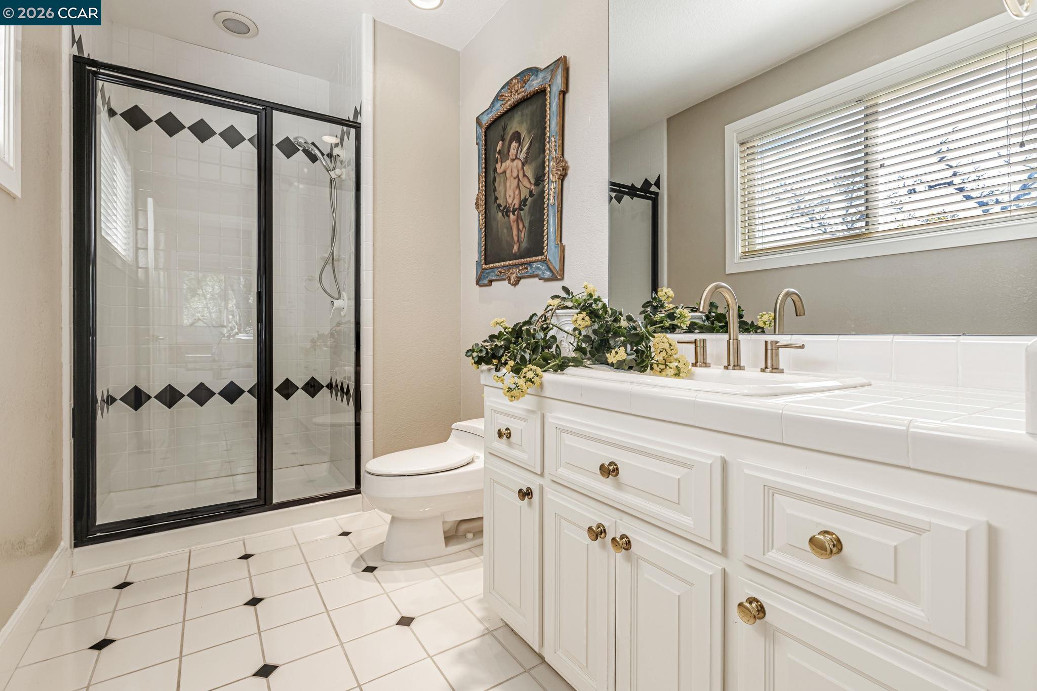 Detail Gallery Image 17 of 47 For 4 Julianna Ct, Moraga,  CA 94556 - 4 Beds | 4 Baths