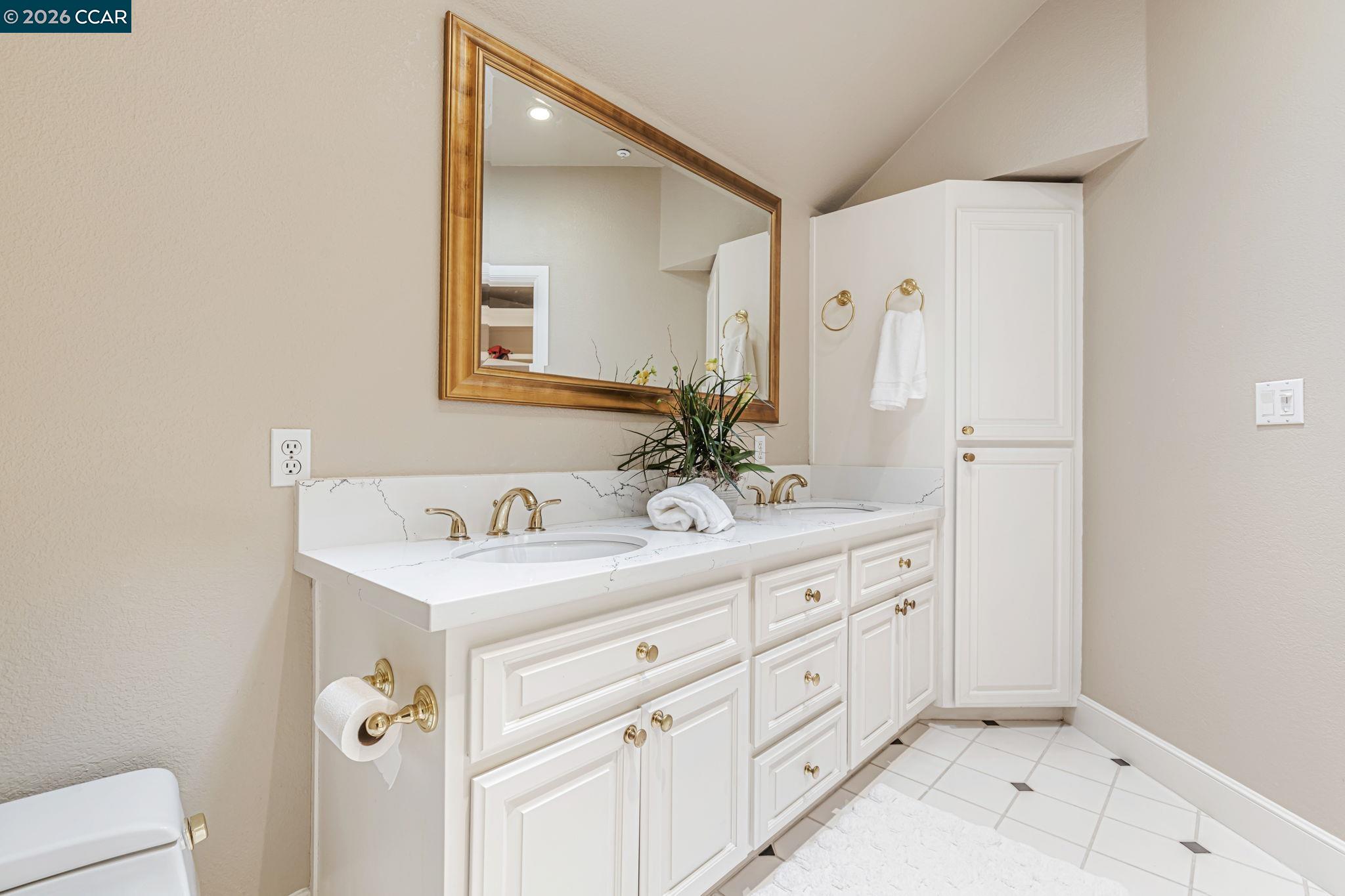 Detail Gallery Image 26 of 47 For 4 Julianna Ct, Moraga,  CA 94556 - 4 Beds | 4 Baths