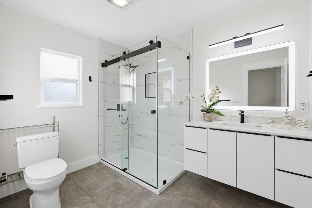 Detail Gallery Image 21 of 59 For 19790 Stanton Ave, Castro Valley,  CA 94546 - 4 Beds | 3 Baths