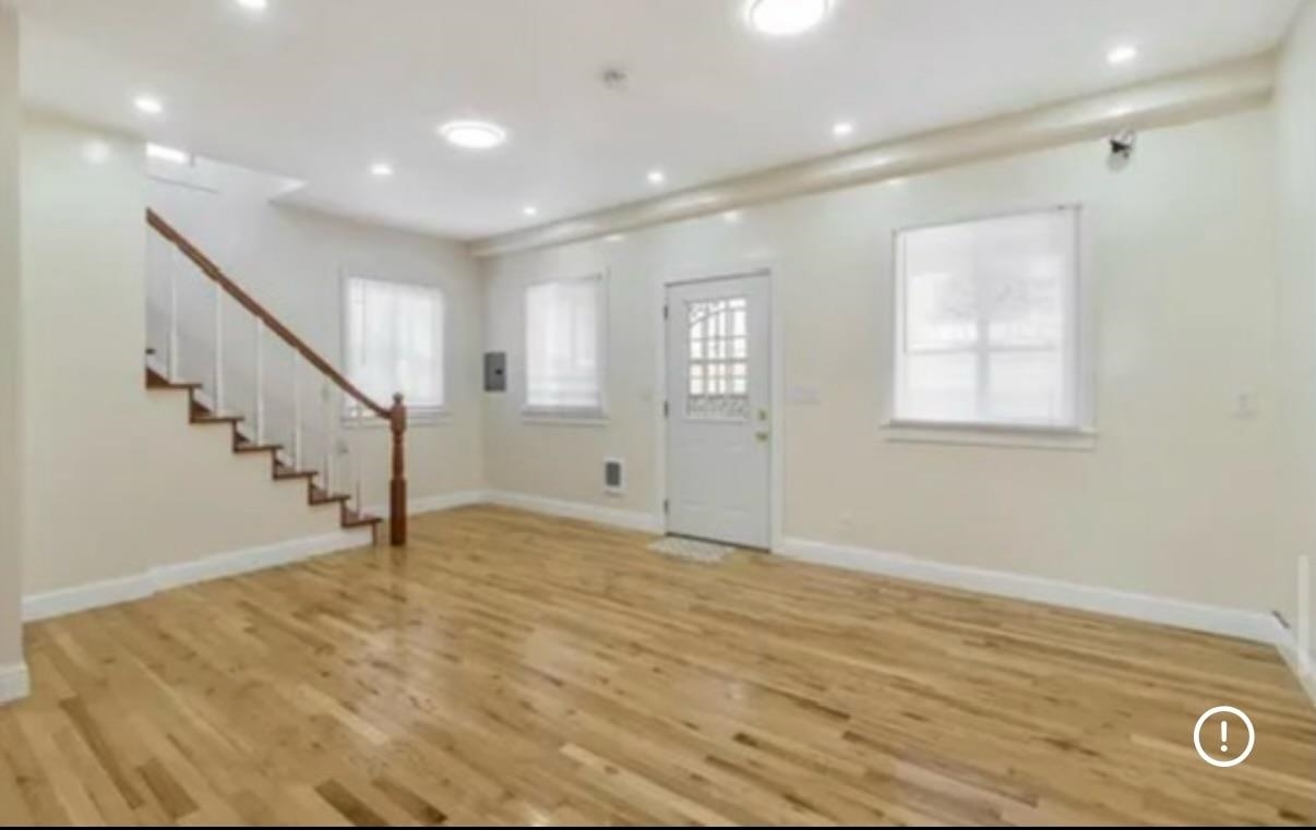 Detail Gallery Image 3 of 8 For 1720 46th Ave, Oakland,  CA 94601 - – Beds | – Baths