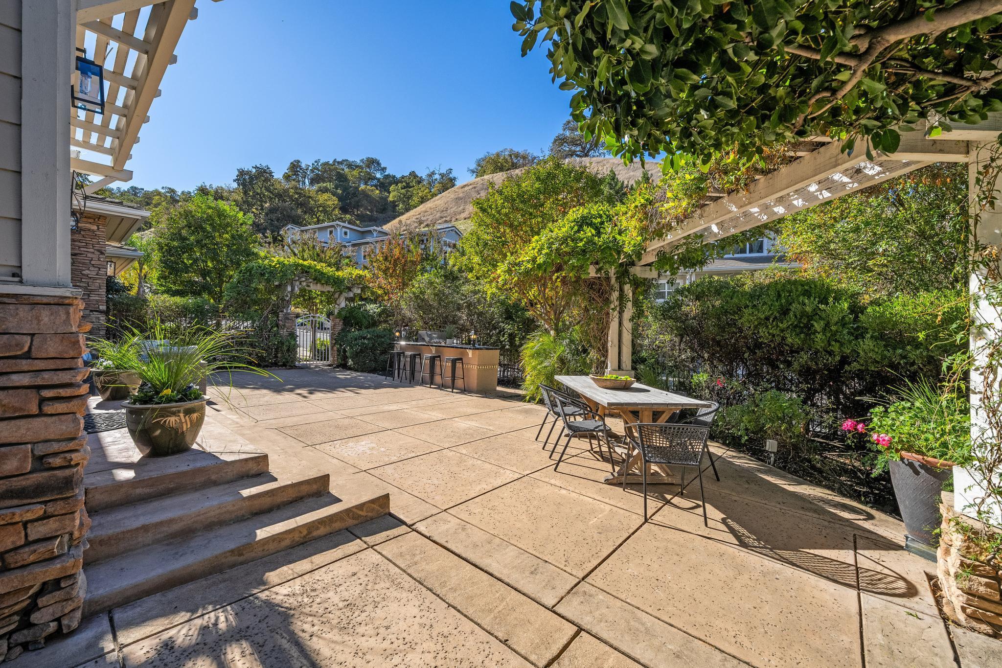 Detail Gallery Image 47 of 60 For 125 Mystic Pl, Alamo,  CA 94507 - 5 Beds | 4/1 Baths