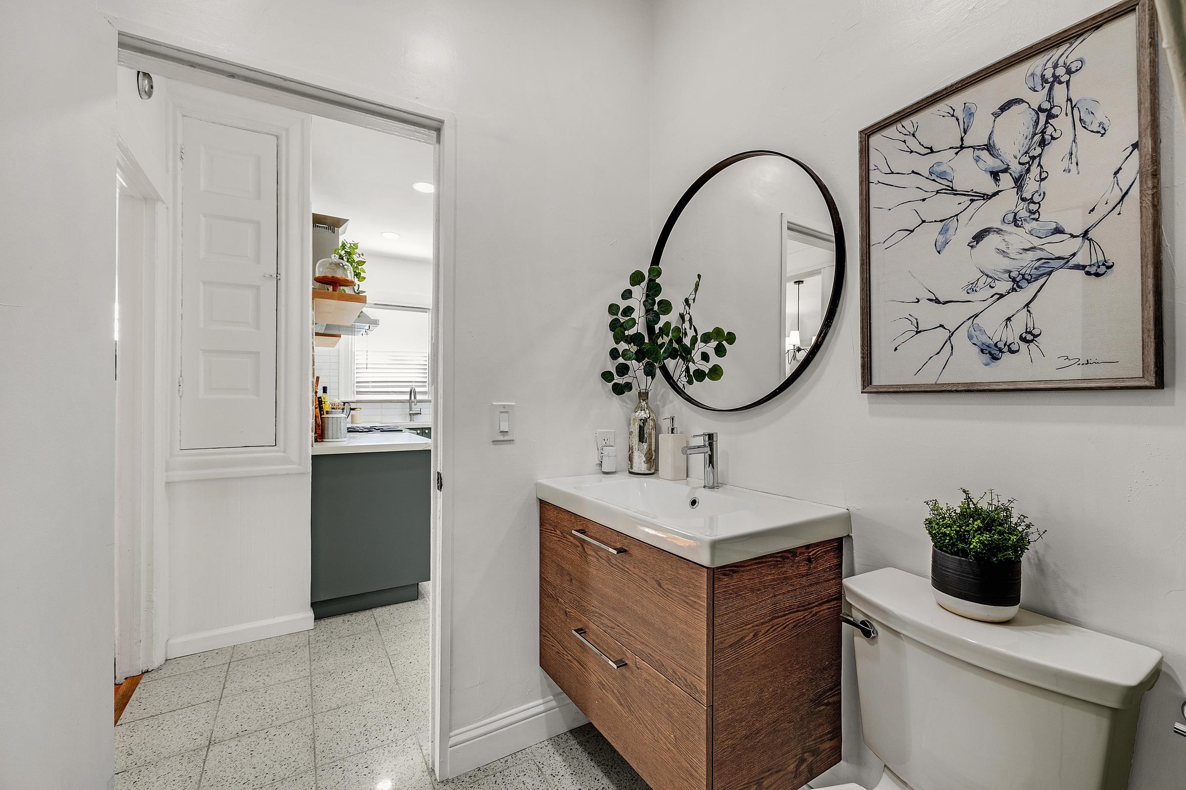 Detail Gallery Image 15 of 39 For 1919 48th Ave, Oakland,  CA 94601 - 4 Beds | 2 Baths