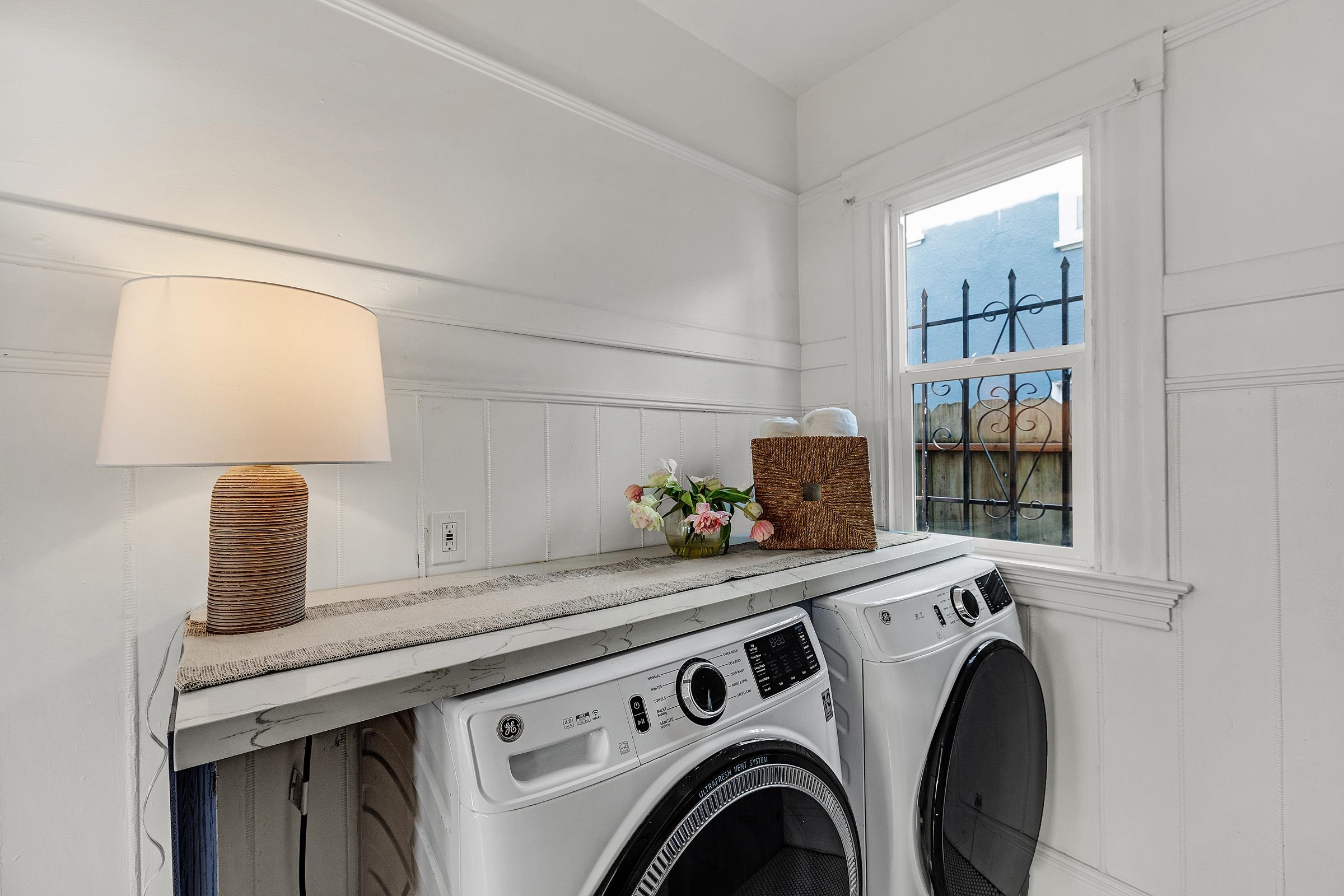 Detail Gallery Image 17 of 39 For 1919 48th Ave, Oakland,  CA 94601 - 4 Beds | 2 Baths