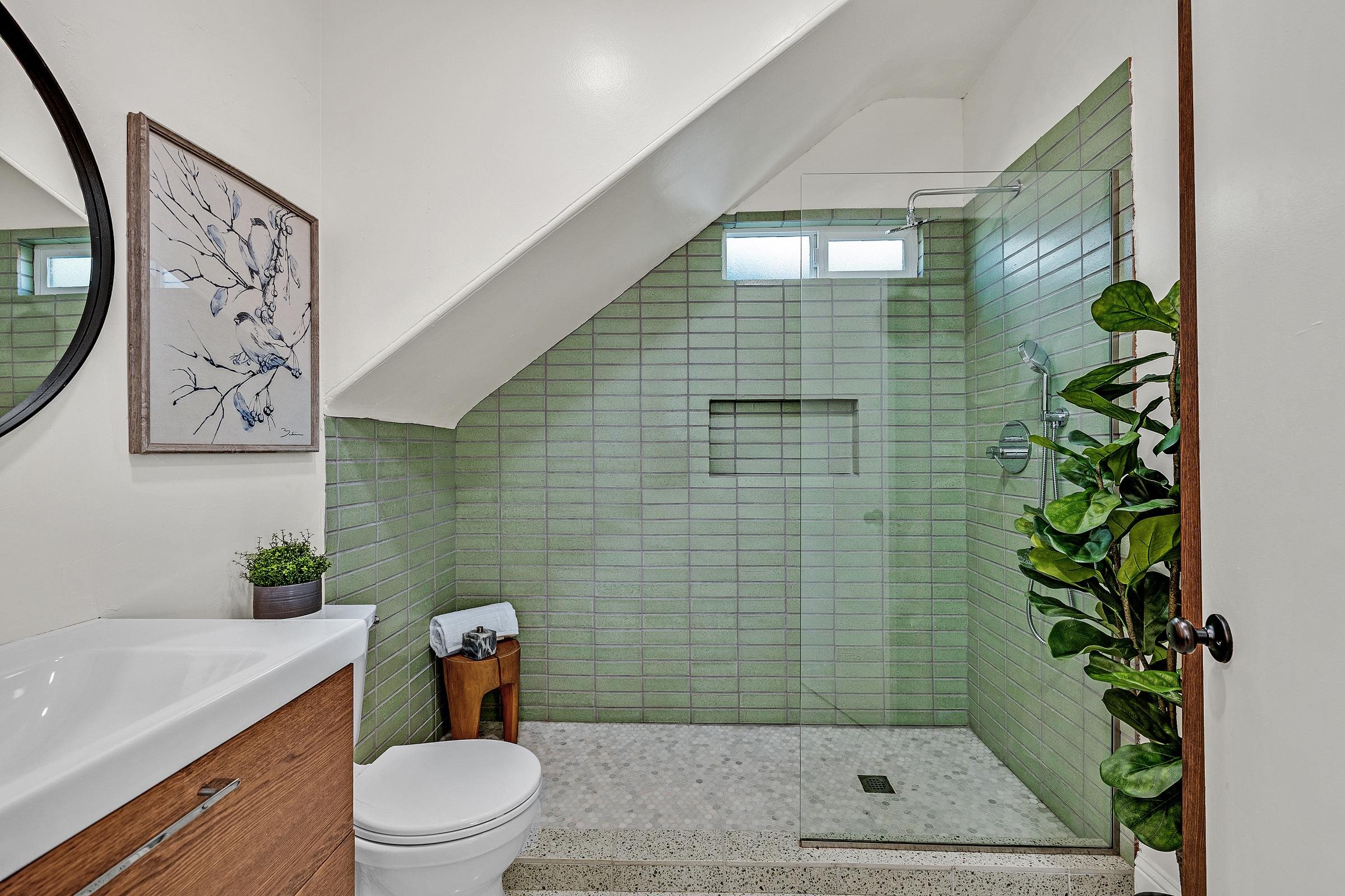Detail Gallery Image 25 of 39 For 1919 48th Ave, Oakland,  CA 94601 - 4 Beds | 2 Baths