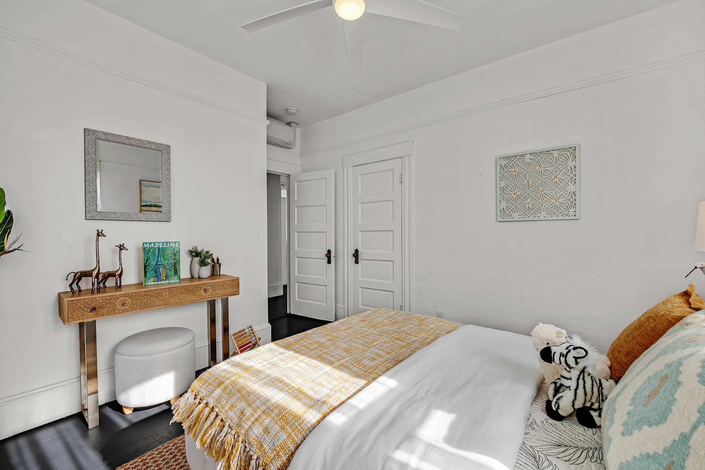 Detail Gallery Image 30 of 39 For 1919 48th Ave, Oakland,  CA 94601 - 4 Beds | 2 Baths