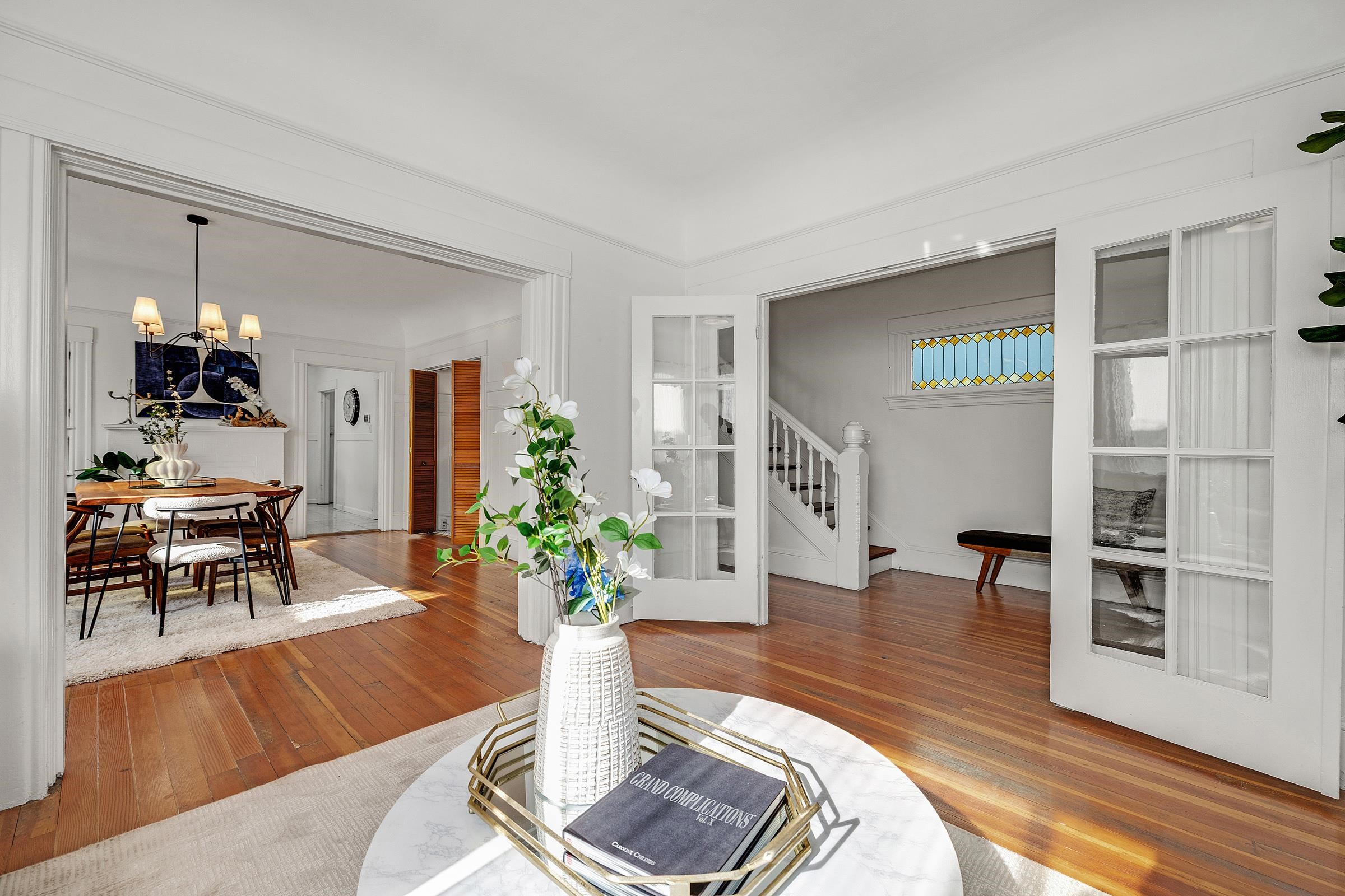 Detail Gallery Image 8 of 39 For 1919 48th Ave, Oakland,  CA 94601 - 4 Beds | 2 Baths