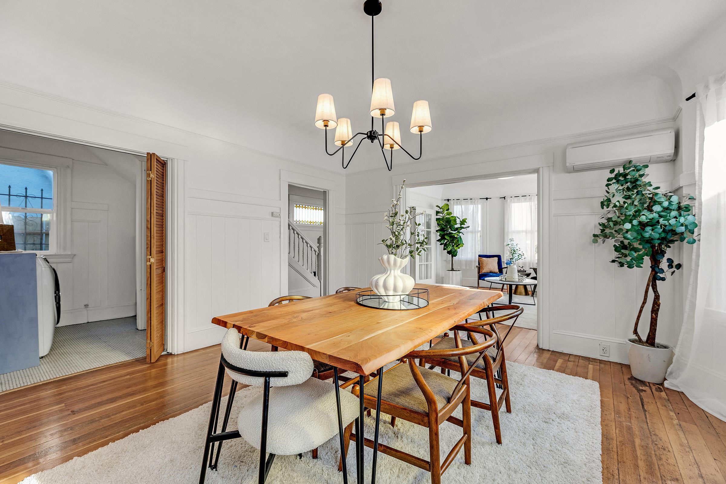 Detail Gallery Image 10 of 39 For 1919 48th Ave, Oakland,  CA 94601 - 4 Beds | 2 Baths