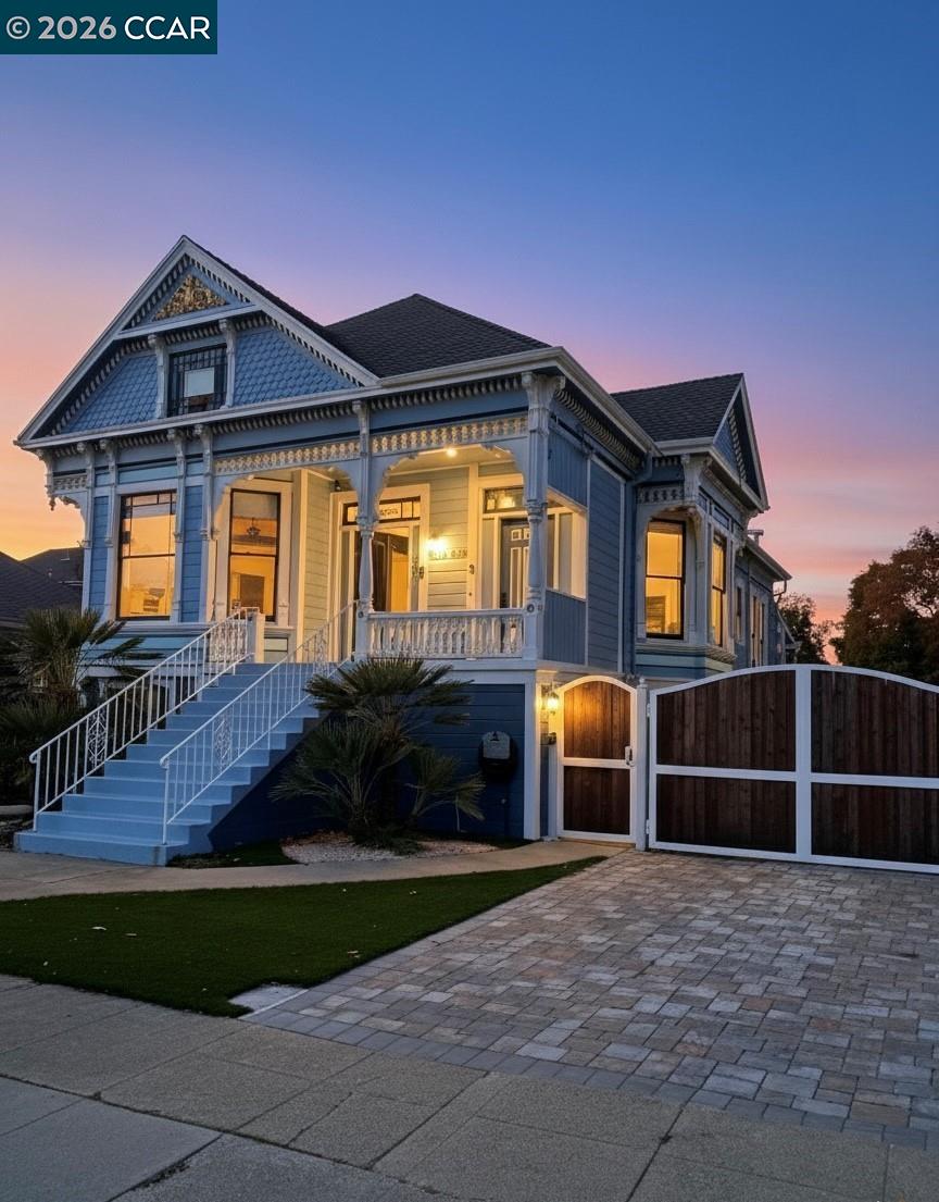 Front Image Thumbnail for CC41120978