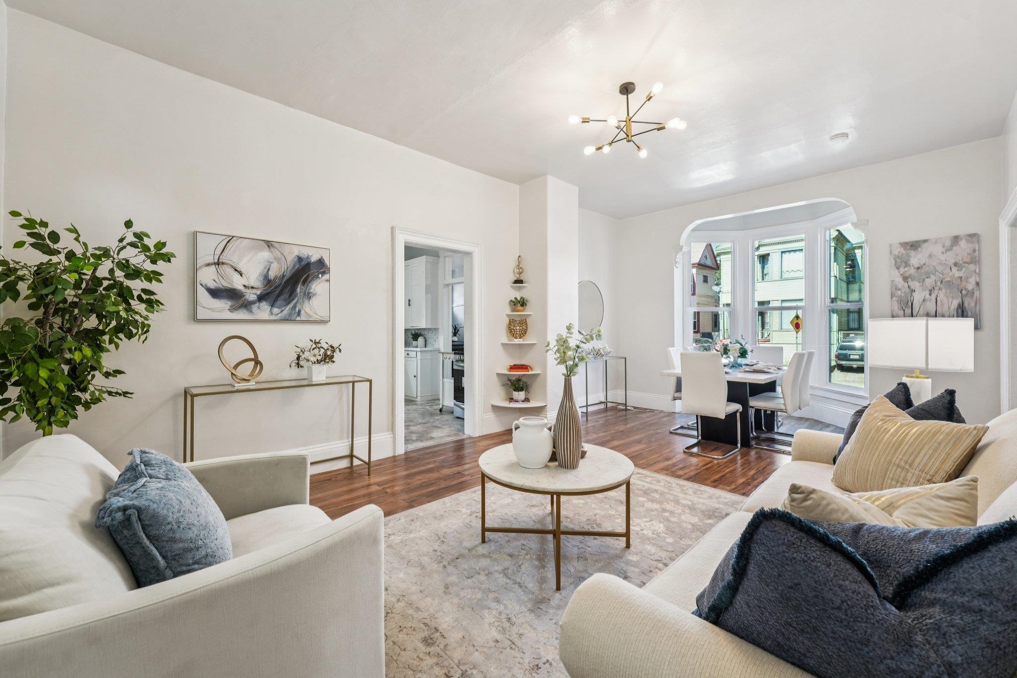 Detail Gallery Image 5 of 31 For 1549 5th Ave, Oakland,  CA 94606 - 4 Beds | 2 Baths