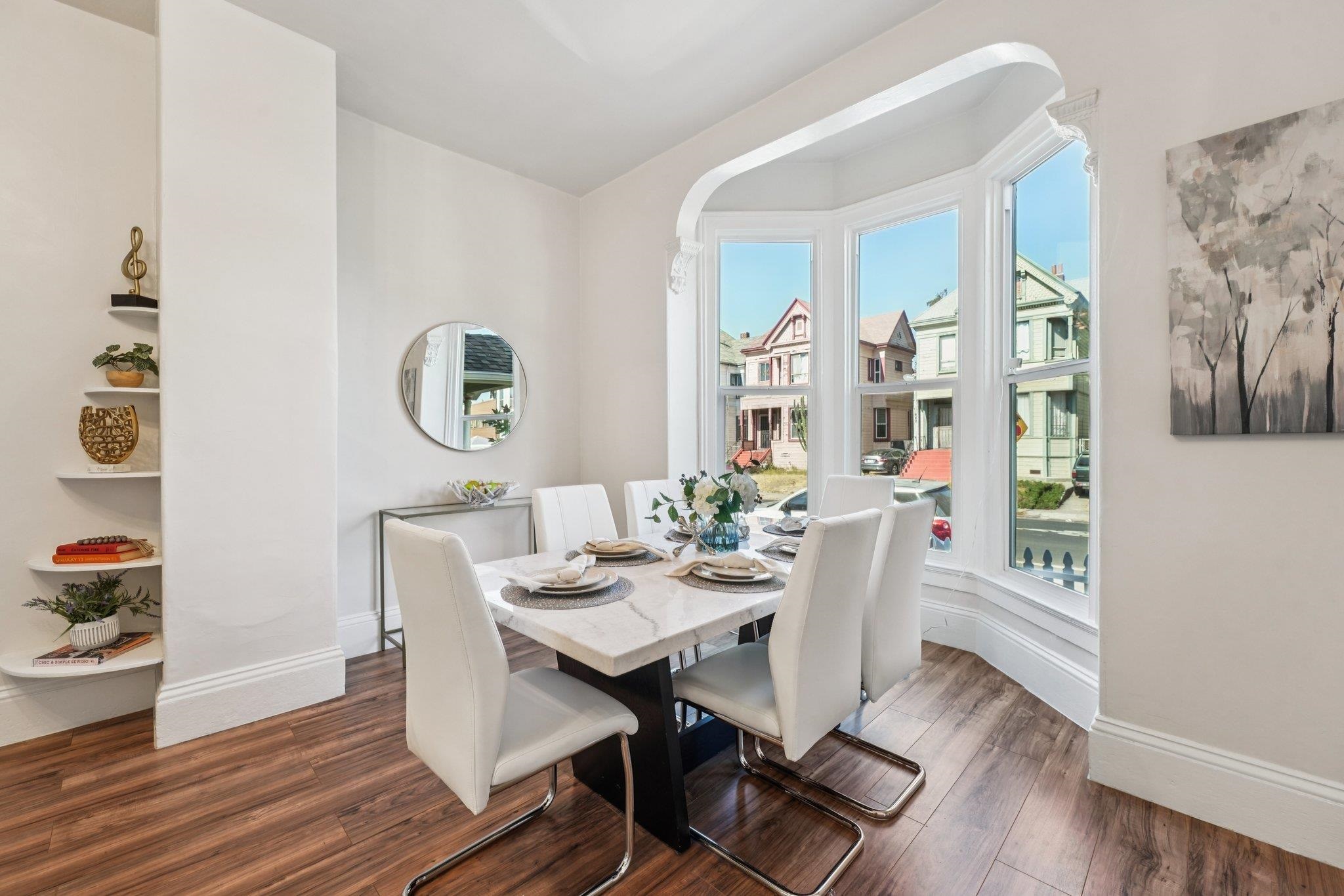 Detail Gallery Image 7 of 31 For 1549 5th Ave, Oakland,  CA 94606 - 4 Beds | 2 Baths