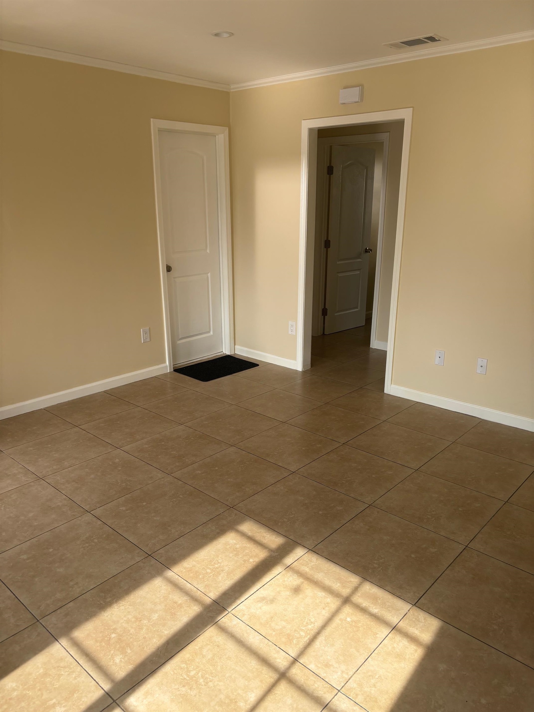 Detail Gallery Image 4 of 6 For 185 E 17th St, Pittsburg,  CA 94565 - 2 Beds | 1 Baths