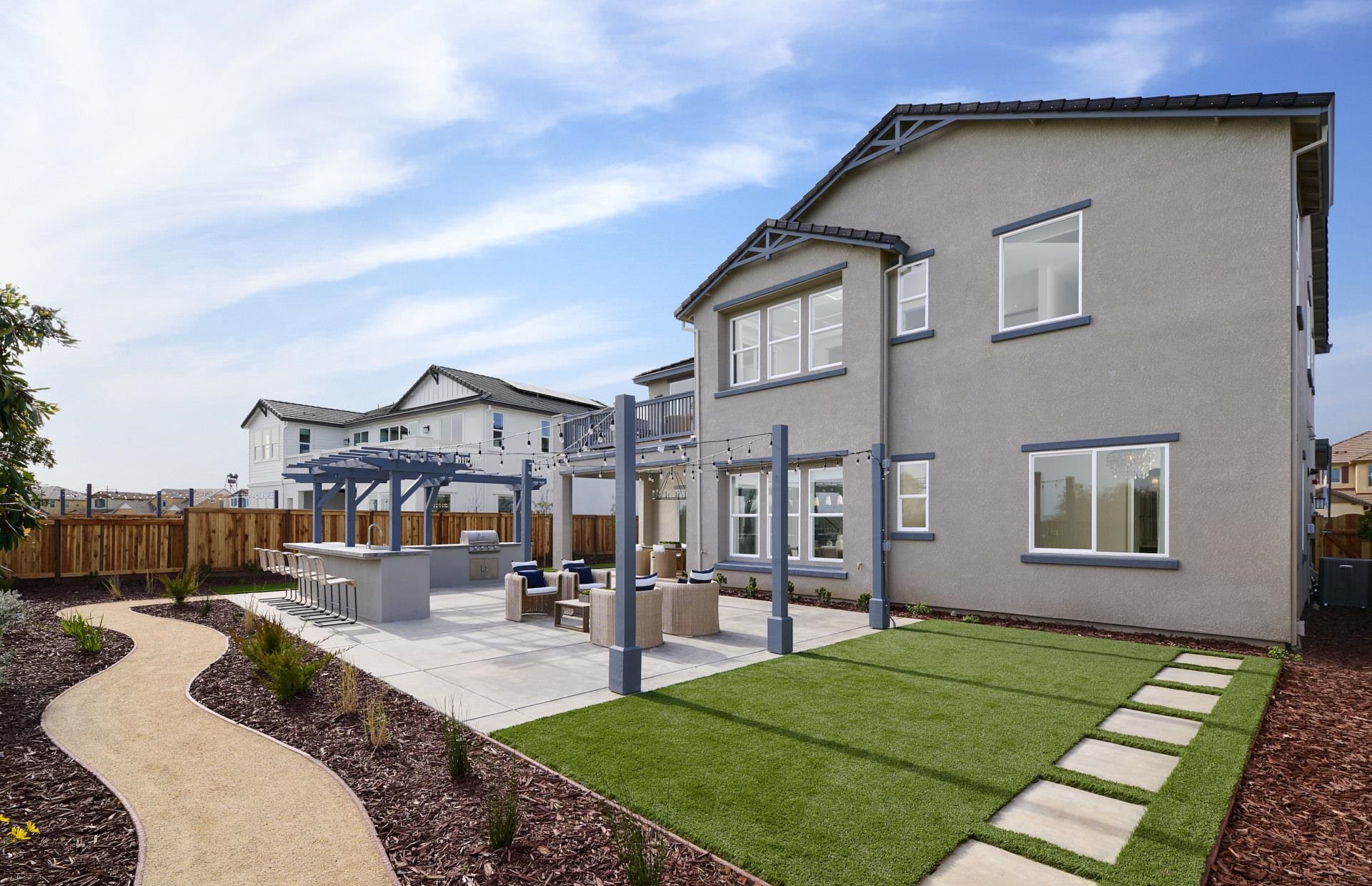 Detail Gallery Image 2 of 15 For 18744 Back Bay Drive, Lathrop,  CA 95330 - 6 Beds | 5/1 Baths