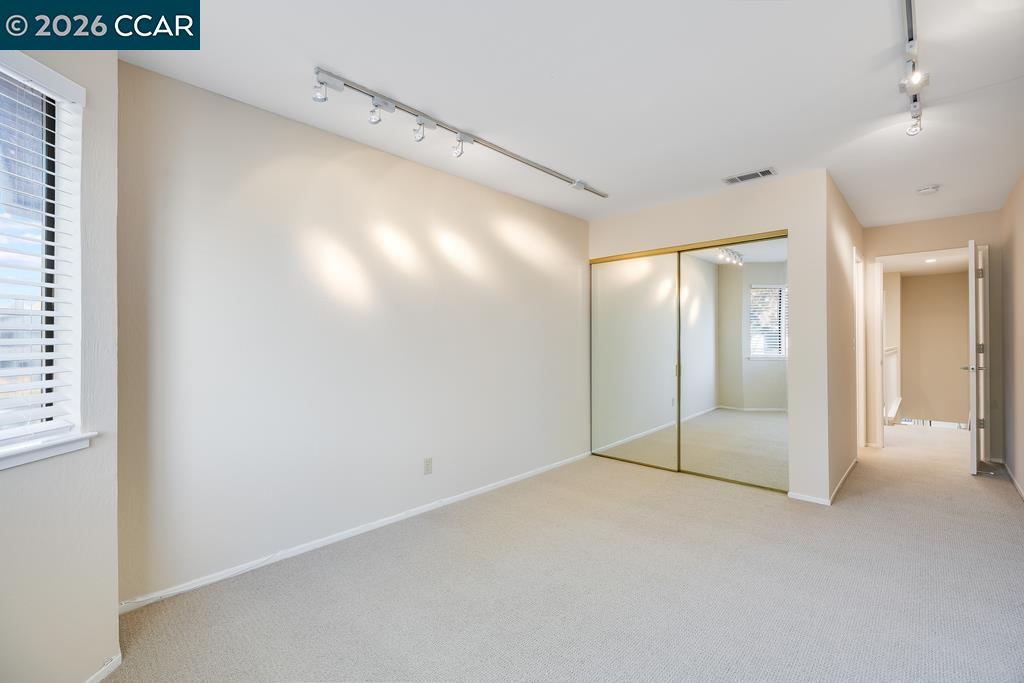 Detail Gallery Image 18 of 38 For 231 Sunspring Ct, Pleasant Hill,  CA 94523 - 2 Beds | 2/1 Baths