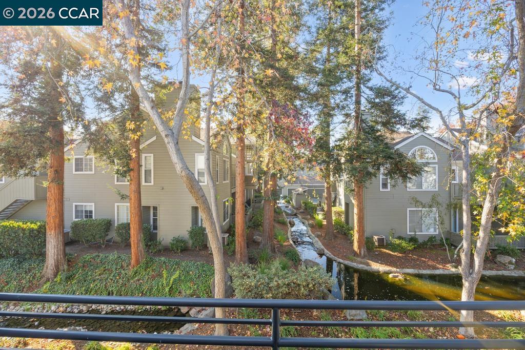 Detail Gallery Image 25 of 38 For 231 Sunspring Ct, Pleasant Hill,  CA 94523 - 2 Beds | 2/1 Baths