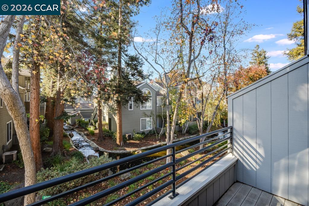 Detail Gallery Image 26 of 38 For 231 Sunspring Ct, Pleasant Hill,  CA 94523 - 2 Beds | 2/1 Baths