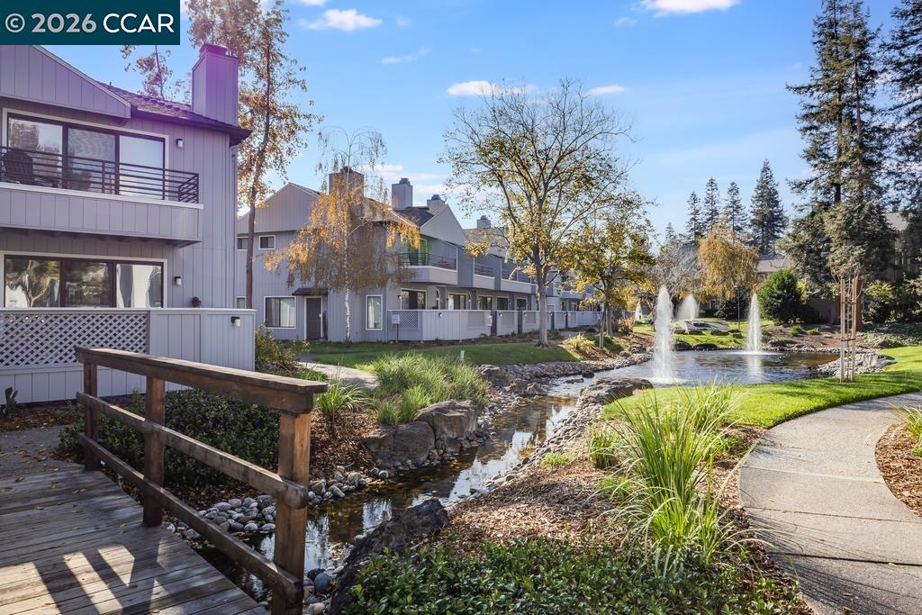 Detail Gallery Image 31 of 38 For 231 Sunspring Ct, Pleasant Hill,  CA 94523 - 2 Beds | 2/1 Baths