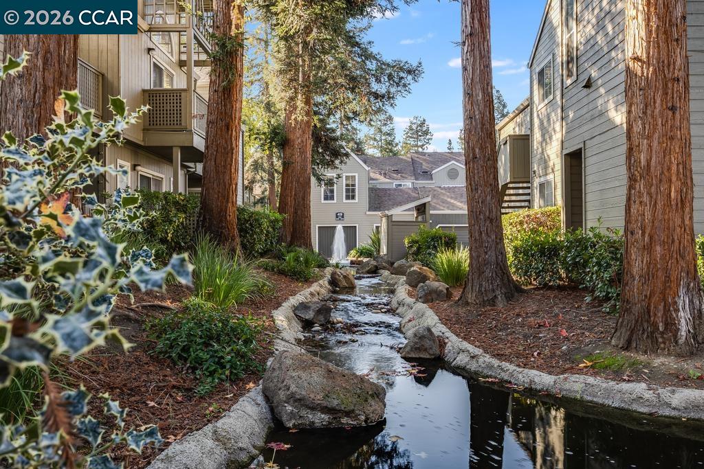 Detail Gallery Image 32 of 38 For 231 Sunspring Ct, Pleasant Hill,  CA 94523 - 2 Beds | 2/1 Baths