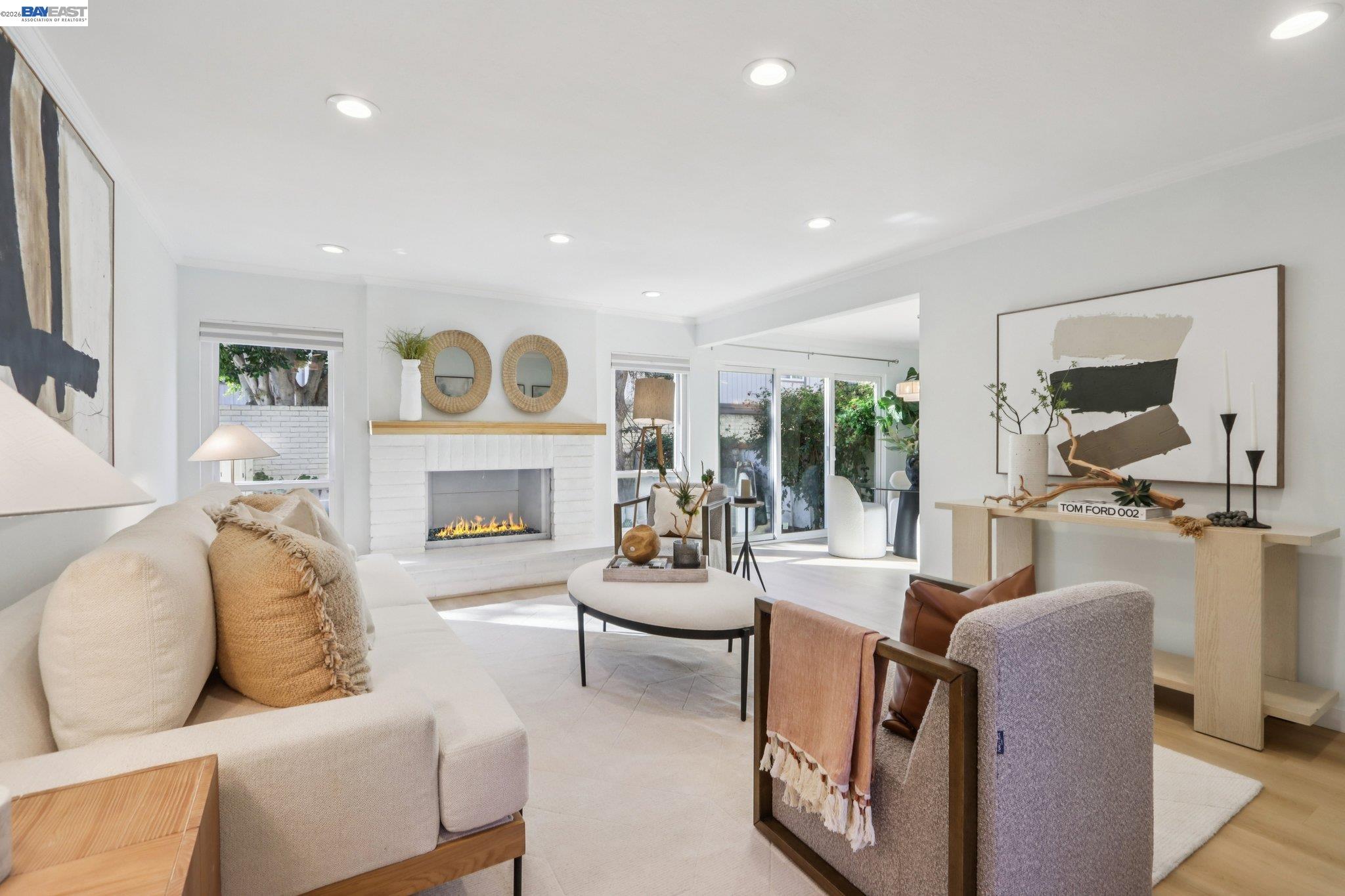 Front Image Thumbnail for BE41121032