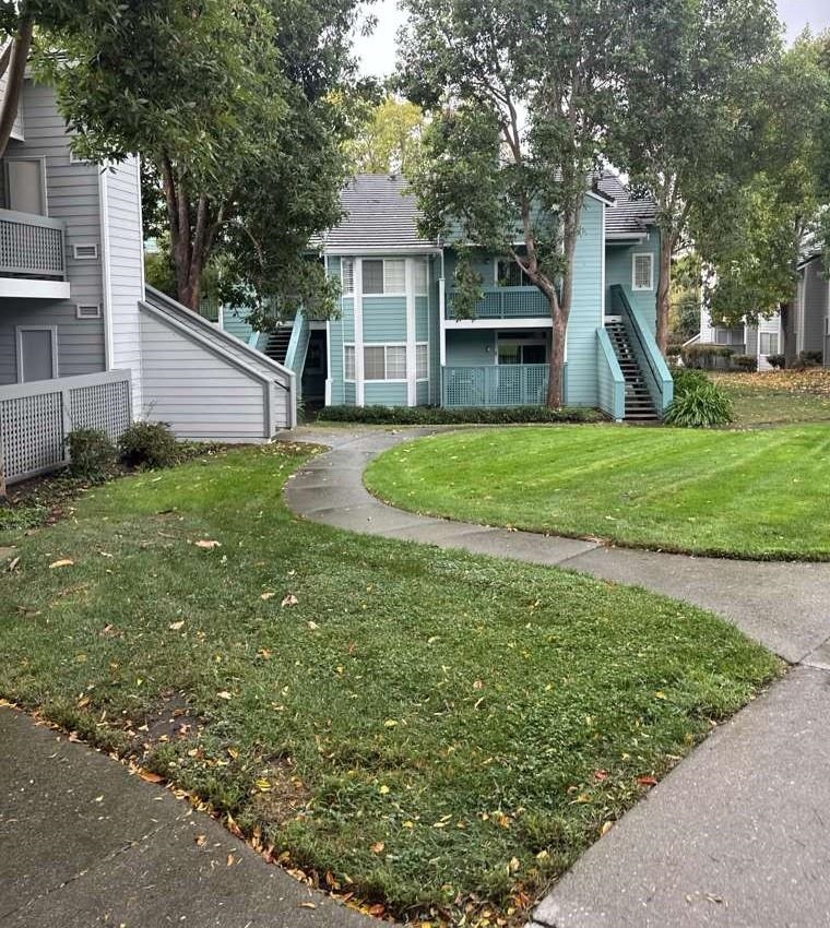 Detail Gallery Image 3 of 8 For 303 Dursey Dr, Pinole,  CA 94564 - 2 Beds | 2 Baths