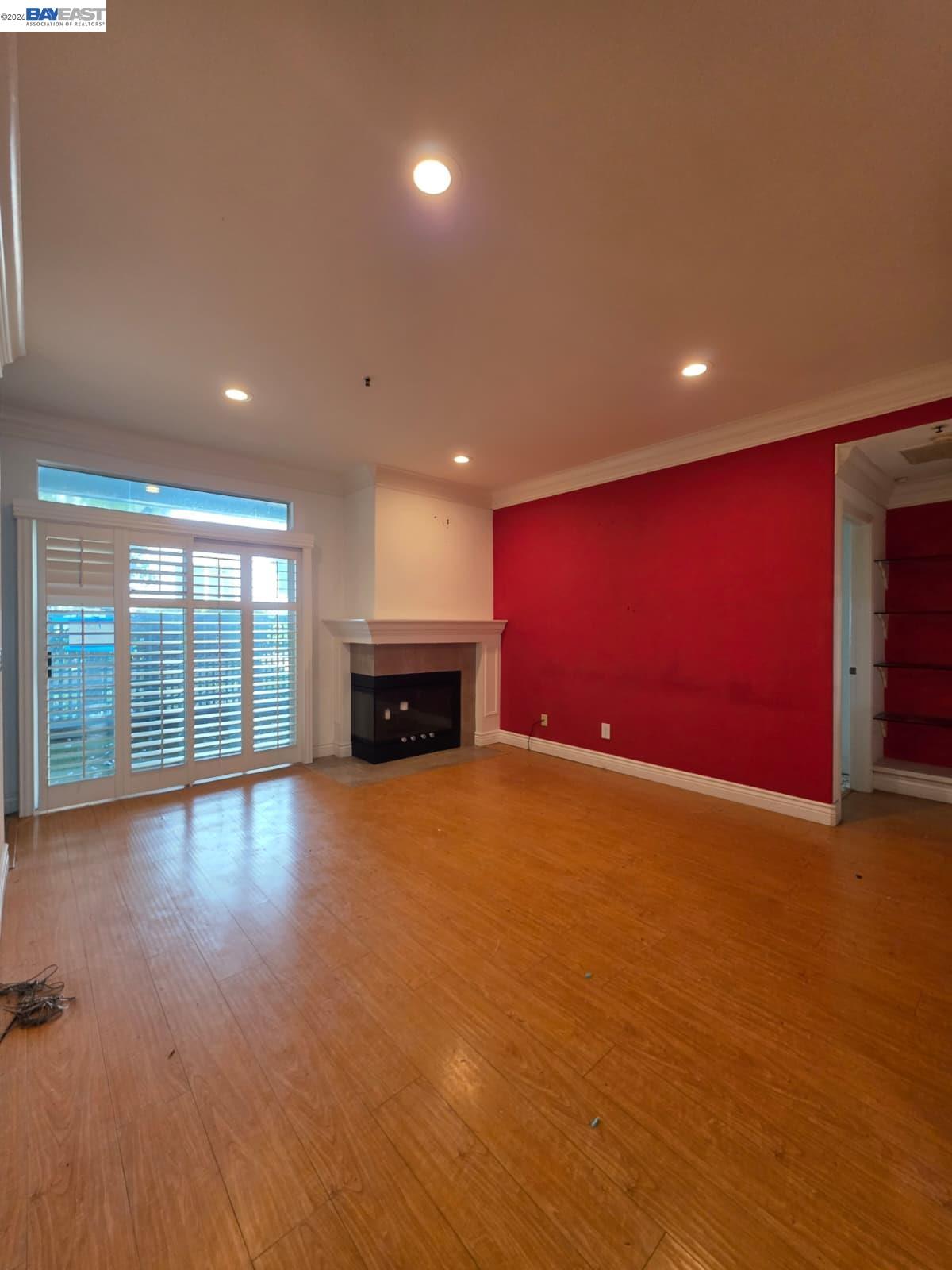 Detail Gallery Image 8 of 21 For 303 Dursey Dr, Pinole,  CA 94564 - 2 Beds | 2 Baths