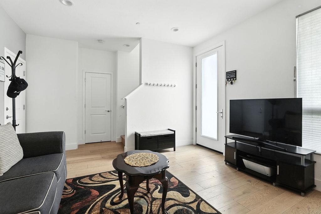 Detail Gallery Image 5 of 42 For 863 Lookout Street, Richmond,  CA 94804 - 3 Beds | 2/1 Baths